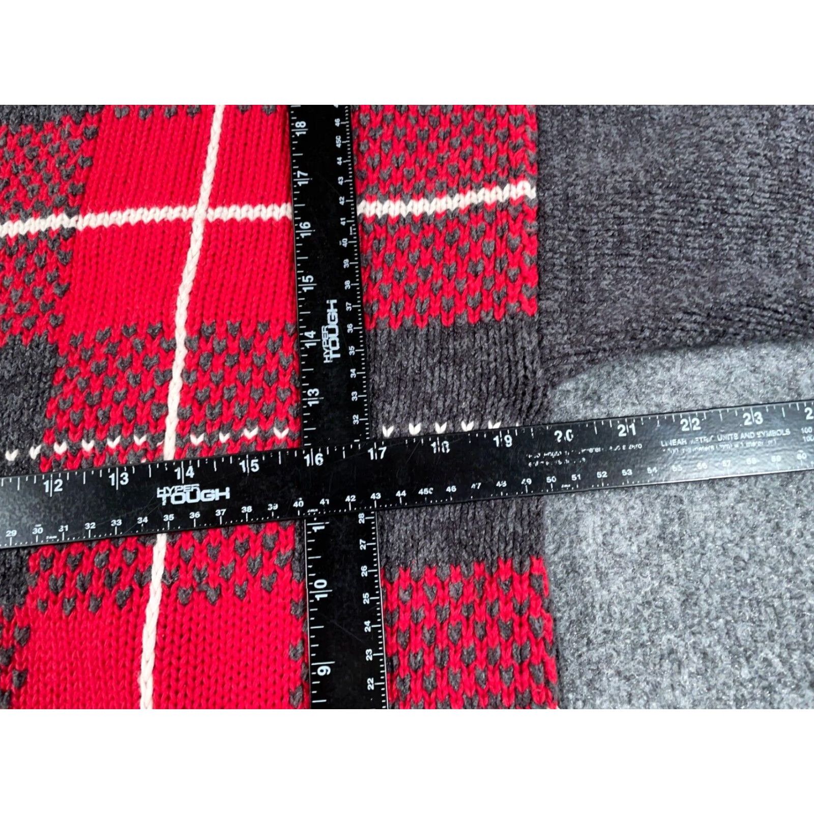 Vintage VINTAGE Christopher & Banks Sweater Women's Large Gray Red Plaid Hand Embroidered 90s Casual Knit Pullover Size L / US 10 / IT 46 - 4 Thumbnail