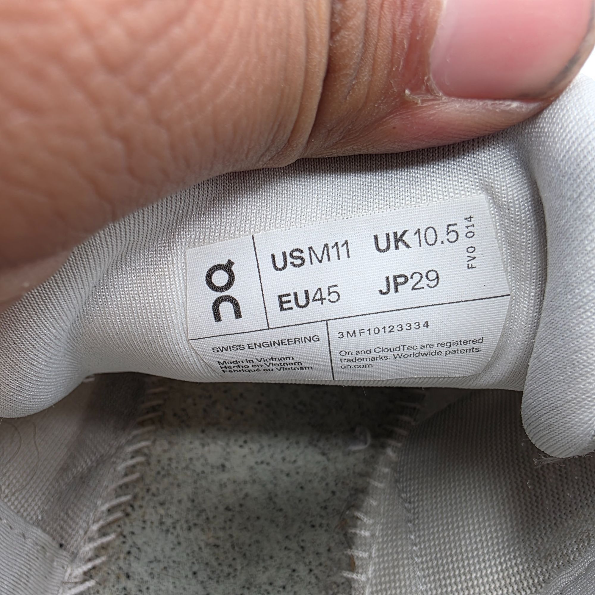 On On Cloudsurfer 2 Mens Size 11 White Athletic Shoes Lightweig Size US 11 / EU 44 - 6 Thumbnail