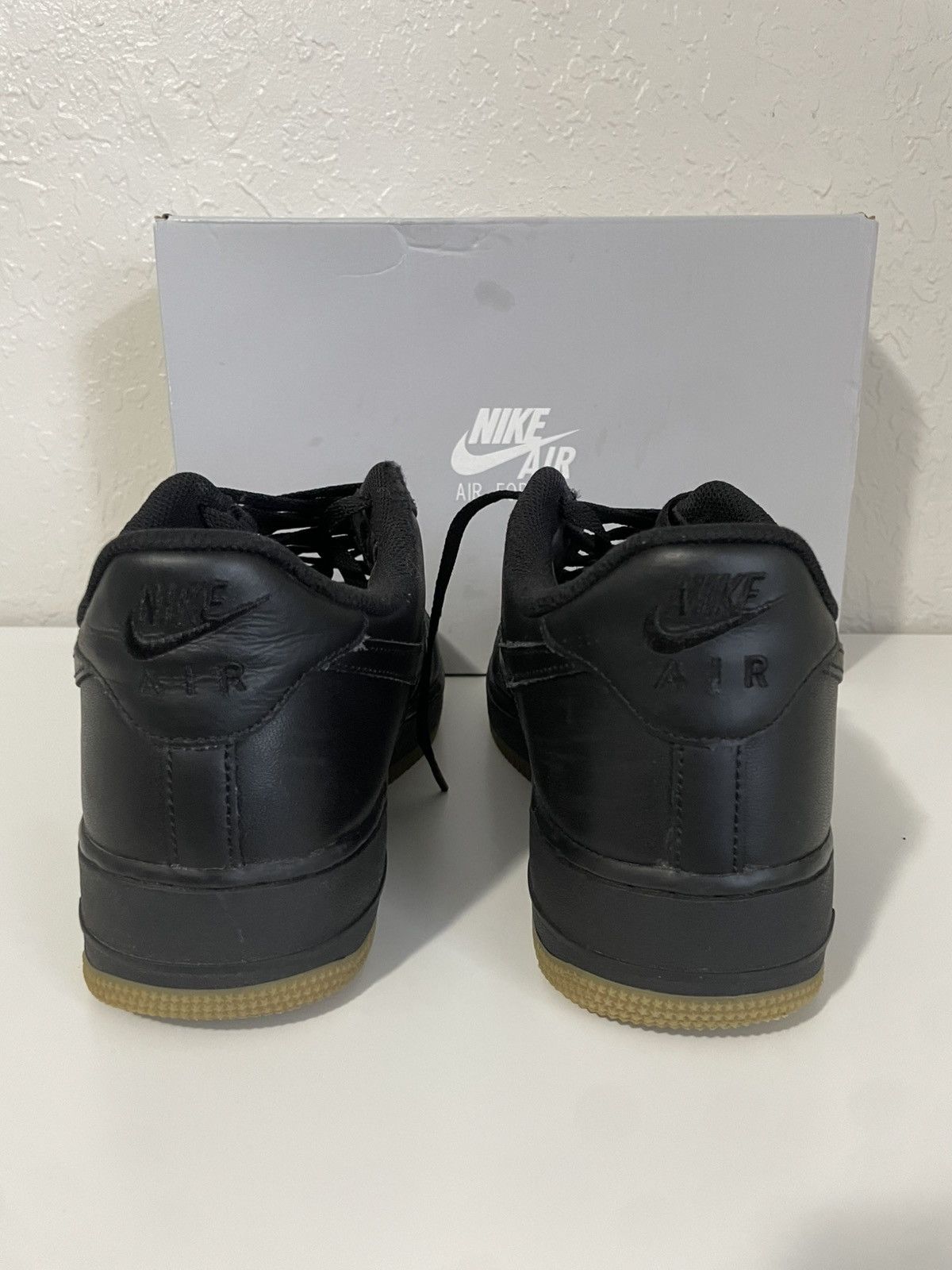 Nike AIR FORCE 1'07 BLACK/BLACK-GUM LIGHT BROWN Size US 12 / EU 45 - 4 Thumbnail