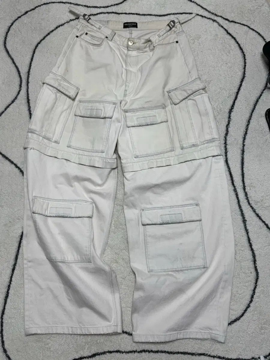 Balenciaga Balenciaga Convertible oversized cargo denim pants Size US 33 - 1 Thumbnail