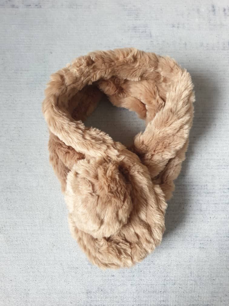 Japanese Brand La poche biscuit neck warmer Size ONE SIZE - 7 Thumbnail