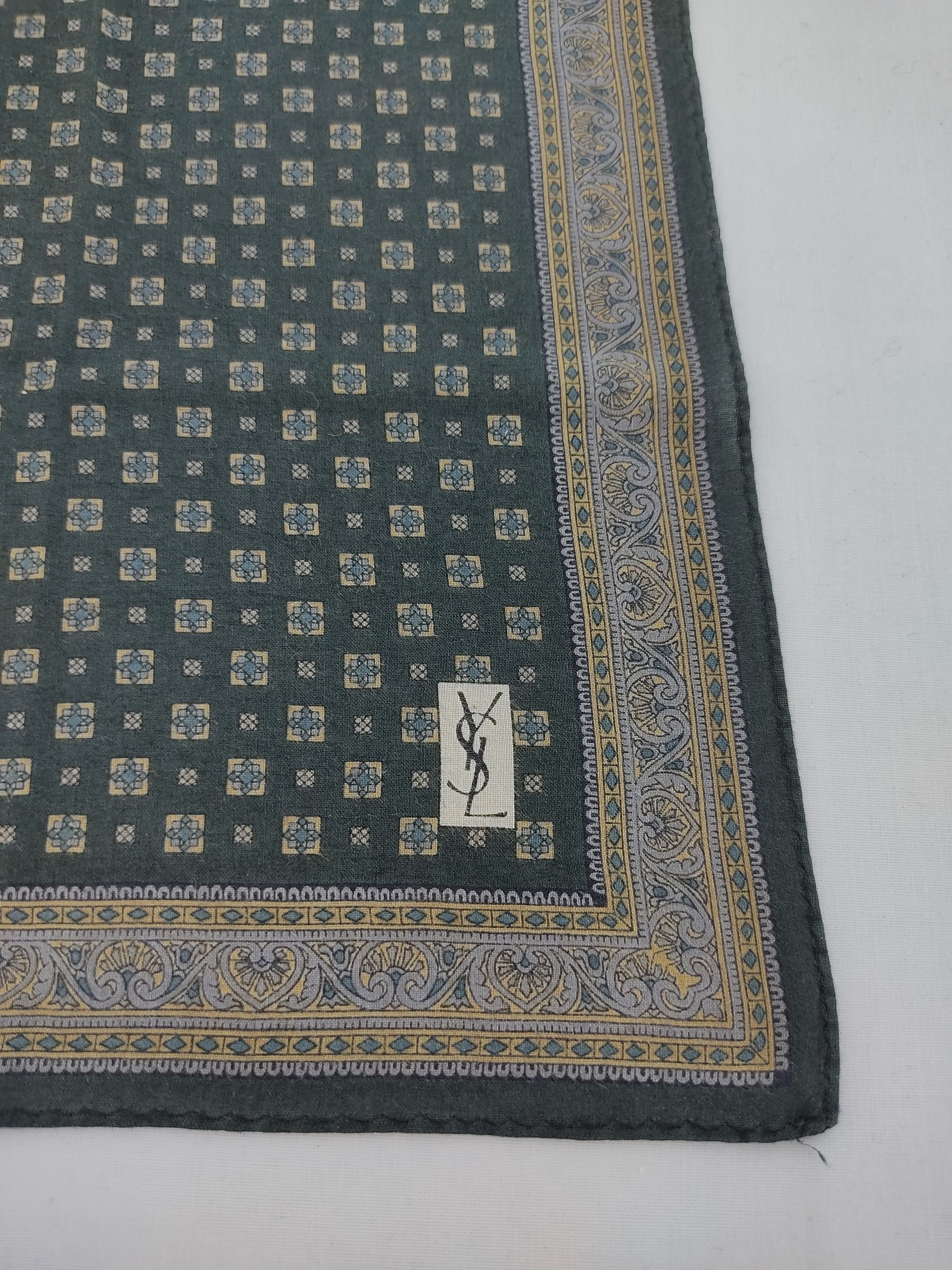 Vintage Vintage Yves Saint Laurent Handkerchief / Neckwear / Bandana Size ONE SIZE - 4 Thumbnail