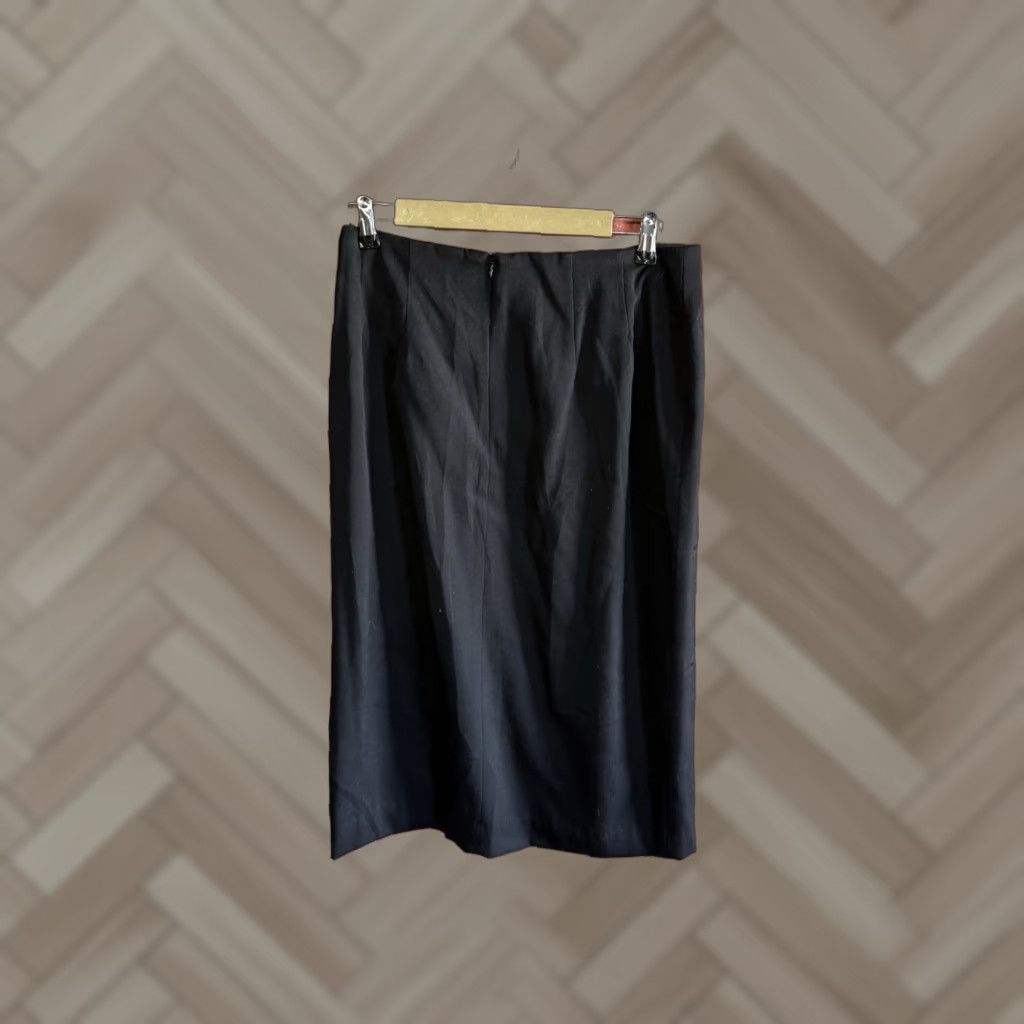 Evan Picone VINTAGE Evan Picone Womens Skirt Black Long Wool A-Line Size 14 28 inches Mens? Wait genders. End: Womens. Size 36" / US 14 / IT 50 - 1 Thumbnail
