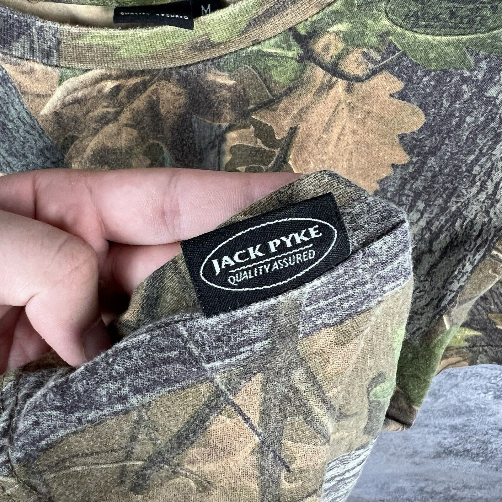 Realtree Realtree Tee Men's Size M Short Sleeve Size US M / EU 48-50 / 2 - 3 Thumbnail