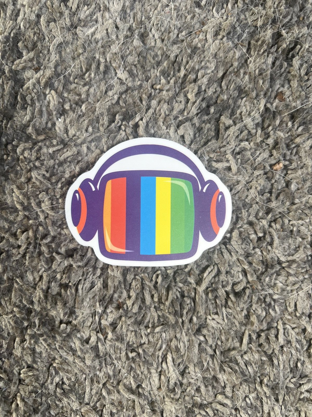 Hypebeast × Vintage TV With Headphones Sticker Size ONE SIZE - 1 Thumbnail
