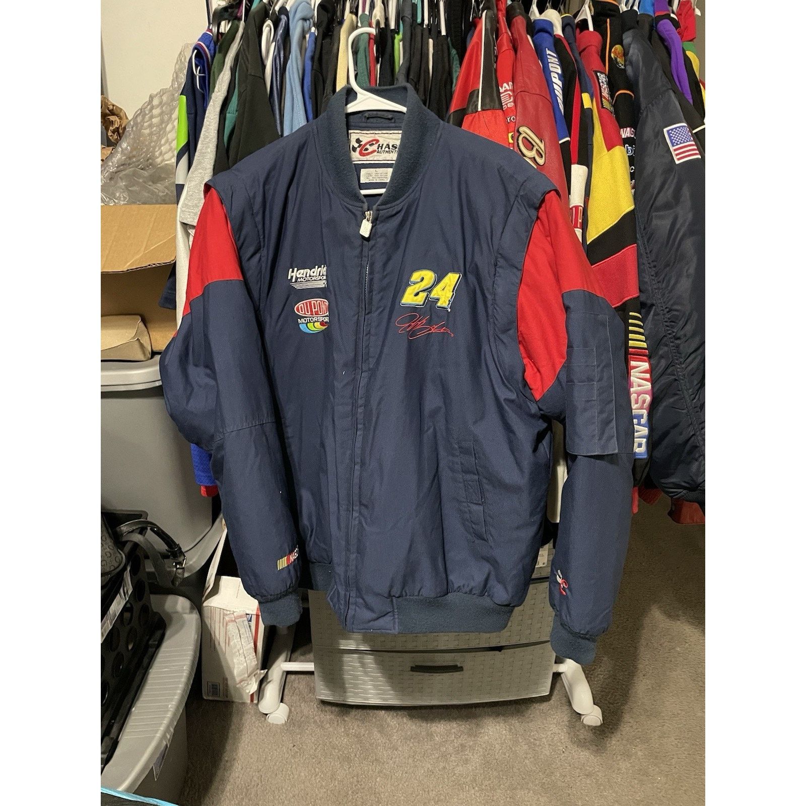 Chase Authentics Size L-NASCAR Chase Authentics DuPont Full Zip Puffer Coat Size US L / EU 52-54 / 3 - 1 Thumbnail