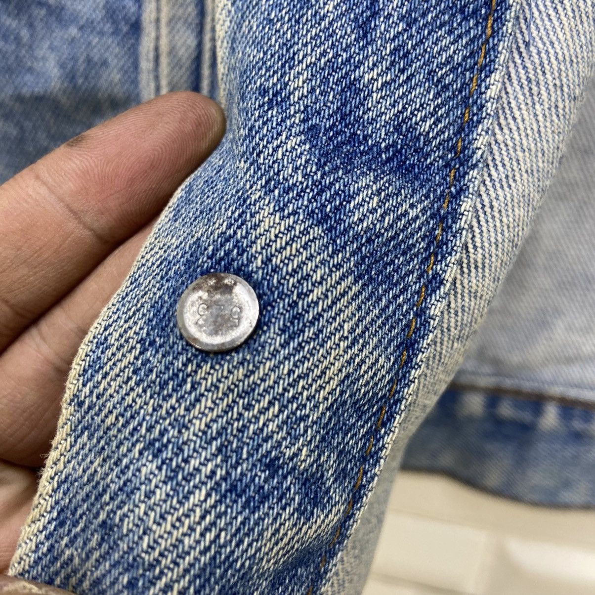 Levi's Vintage Clothing Vintage Levi’s Made in USA #523 Denim Trucker Jacket Size US S / EU 44-46 / 1 - 17 Thumbnail