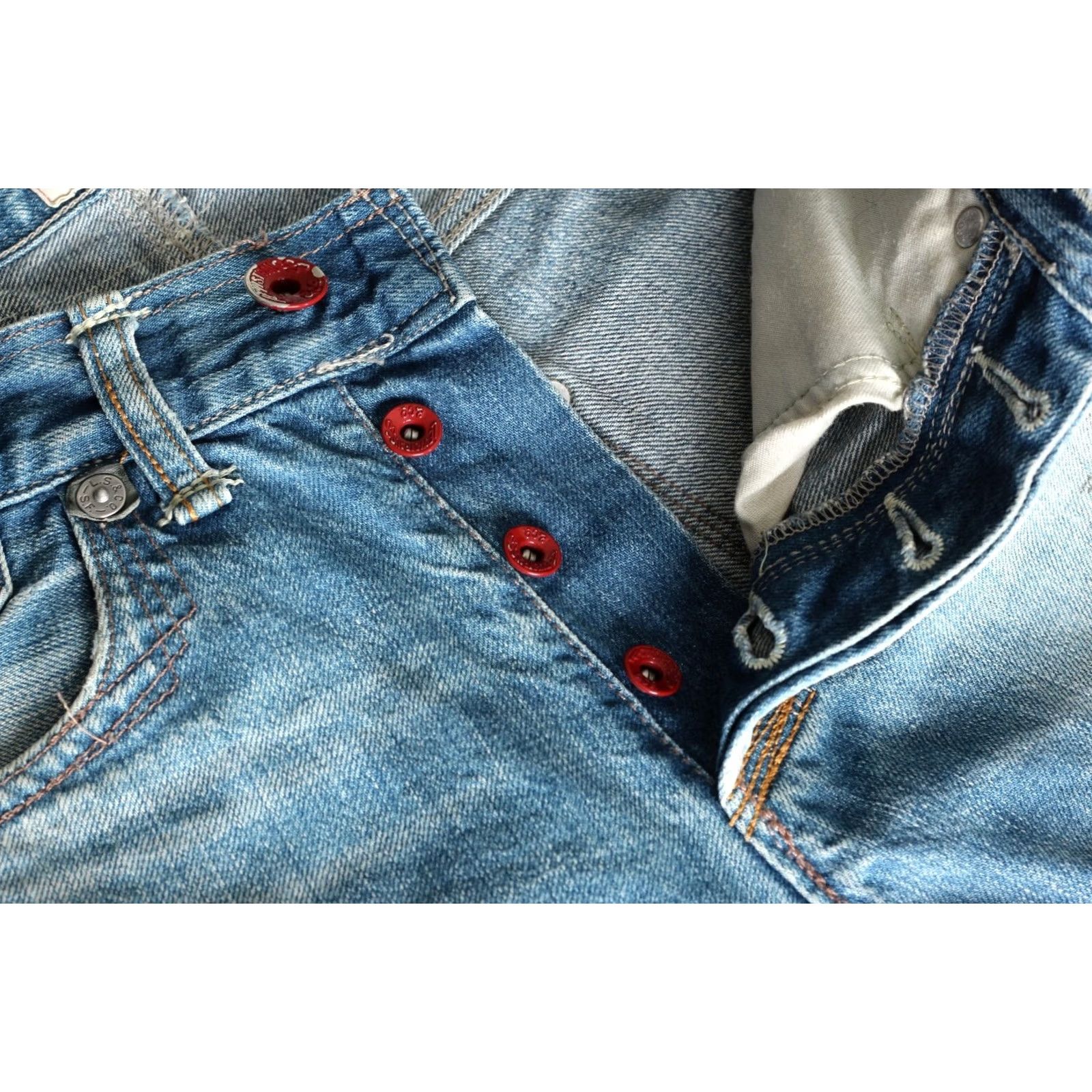 Levi's VINTAGE LEVI’S 80s Red Button BIG DADDY Straight Jeans Men 31/32 Blue Denim DZ6707 Width 31 L32 Size US 31 - 5 Thumbnail