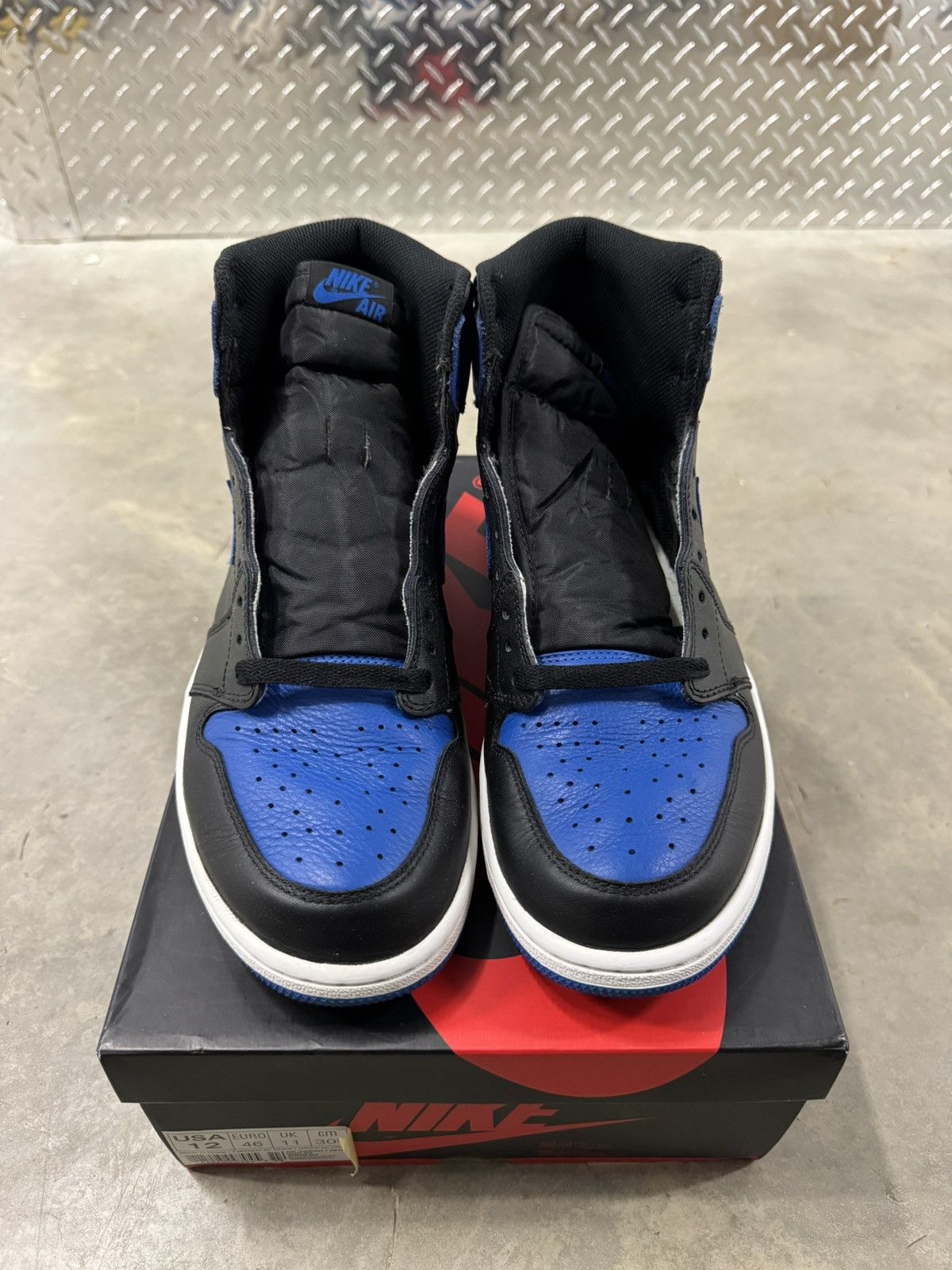 Jordan Brand Jordan 1 Retro High OG Royal 2017 Size 12 Size US 12 / EU 45 - 4 Thumbnail
