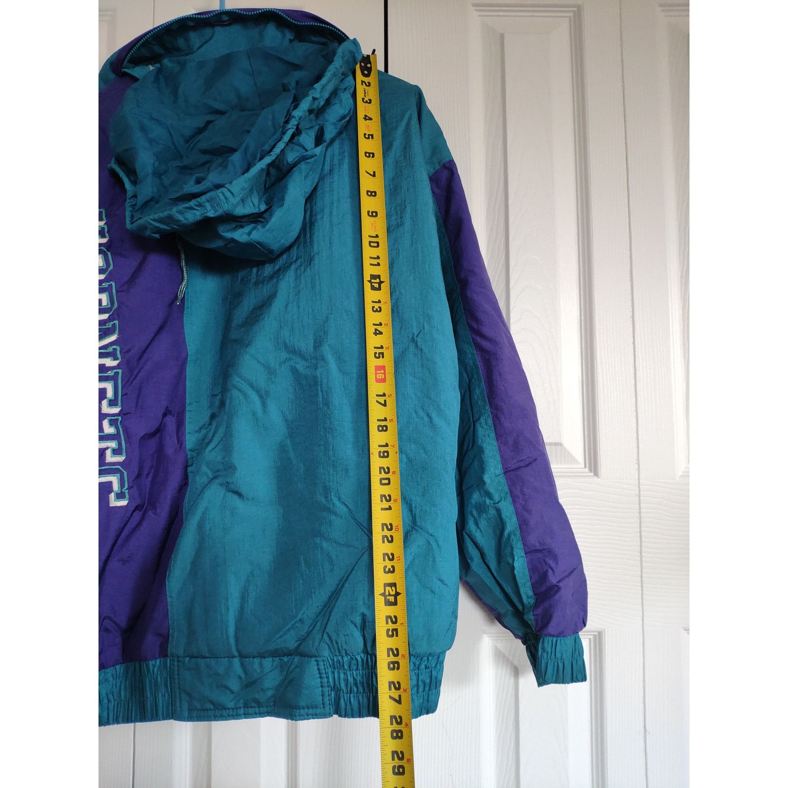 Starter Vintage Starter Charlotte Hornets Puffer Jacket LARGE Size US L / EU 52-54 / 3 - 9 Thumbnail