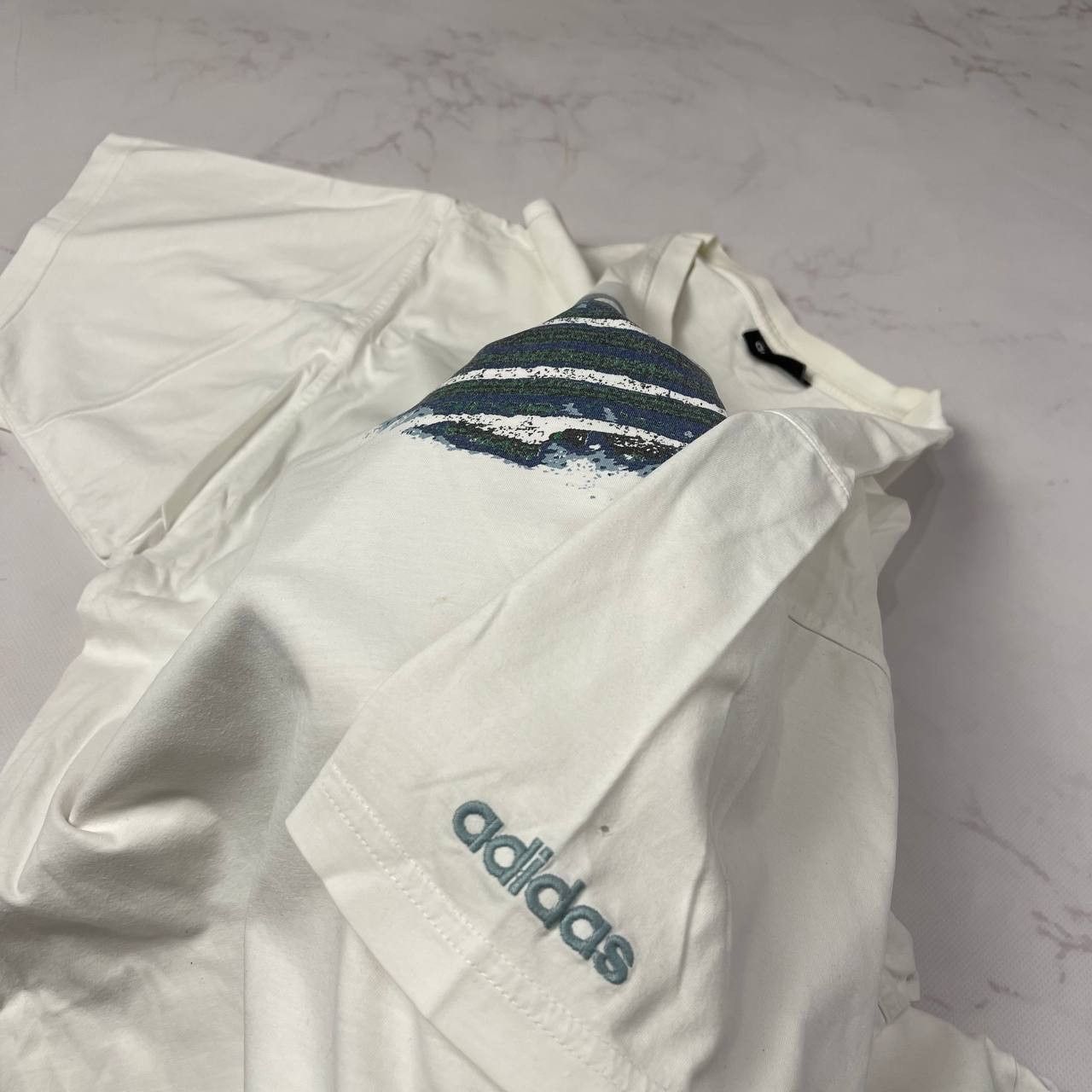 Adidas Adidas Vintage Adidas y2k big logo T Shirt 90's Sz XL White Size US XL / EU 56 / 4 - 10 Thumbnail