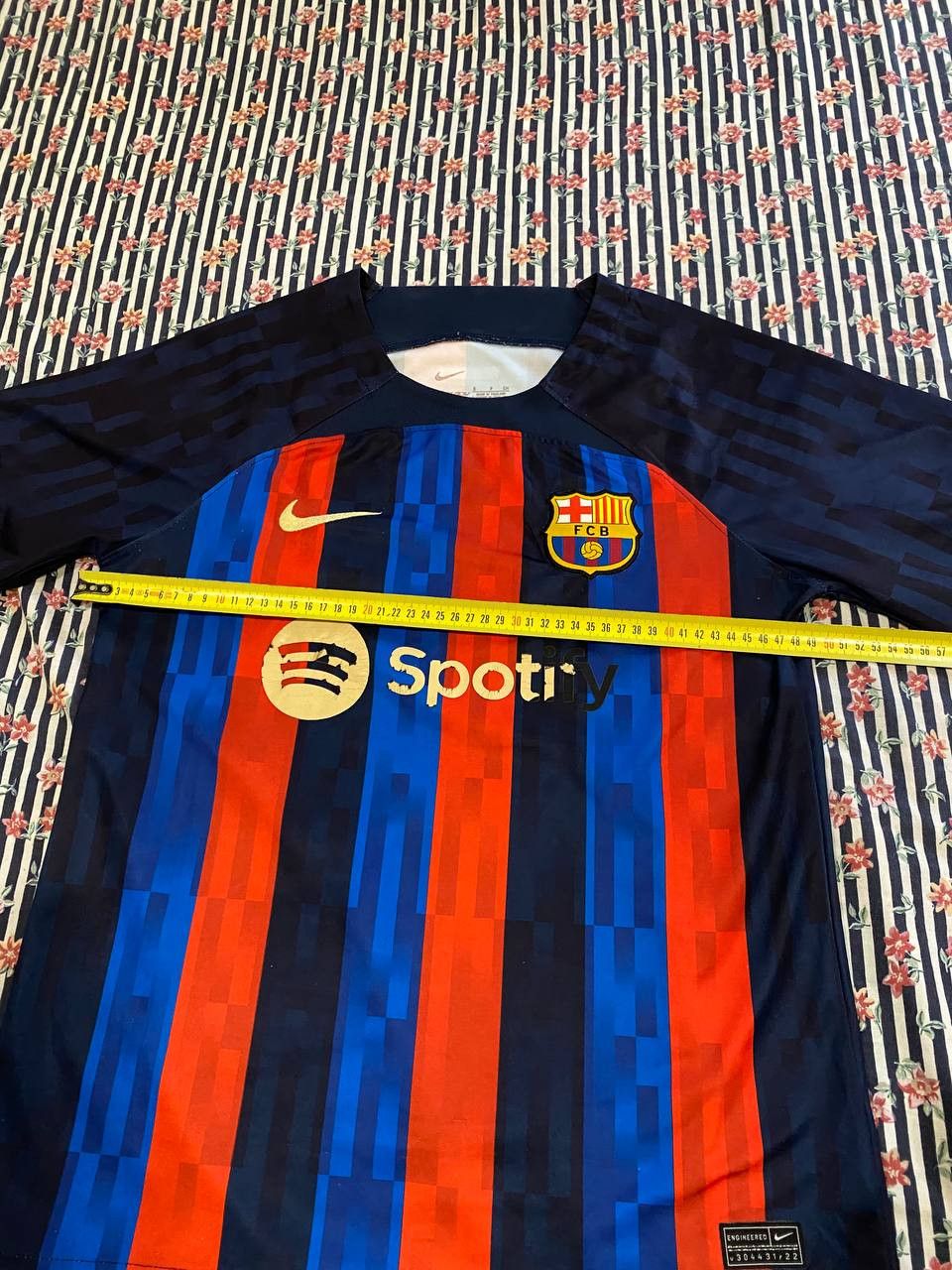 Nike Vintage Nike FC Barcelona 2022/2023 Jersey Size S Size US S / EU 44-46 / 1 - 9 Thumbnail