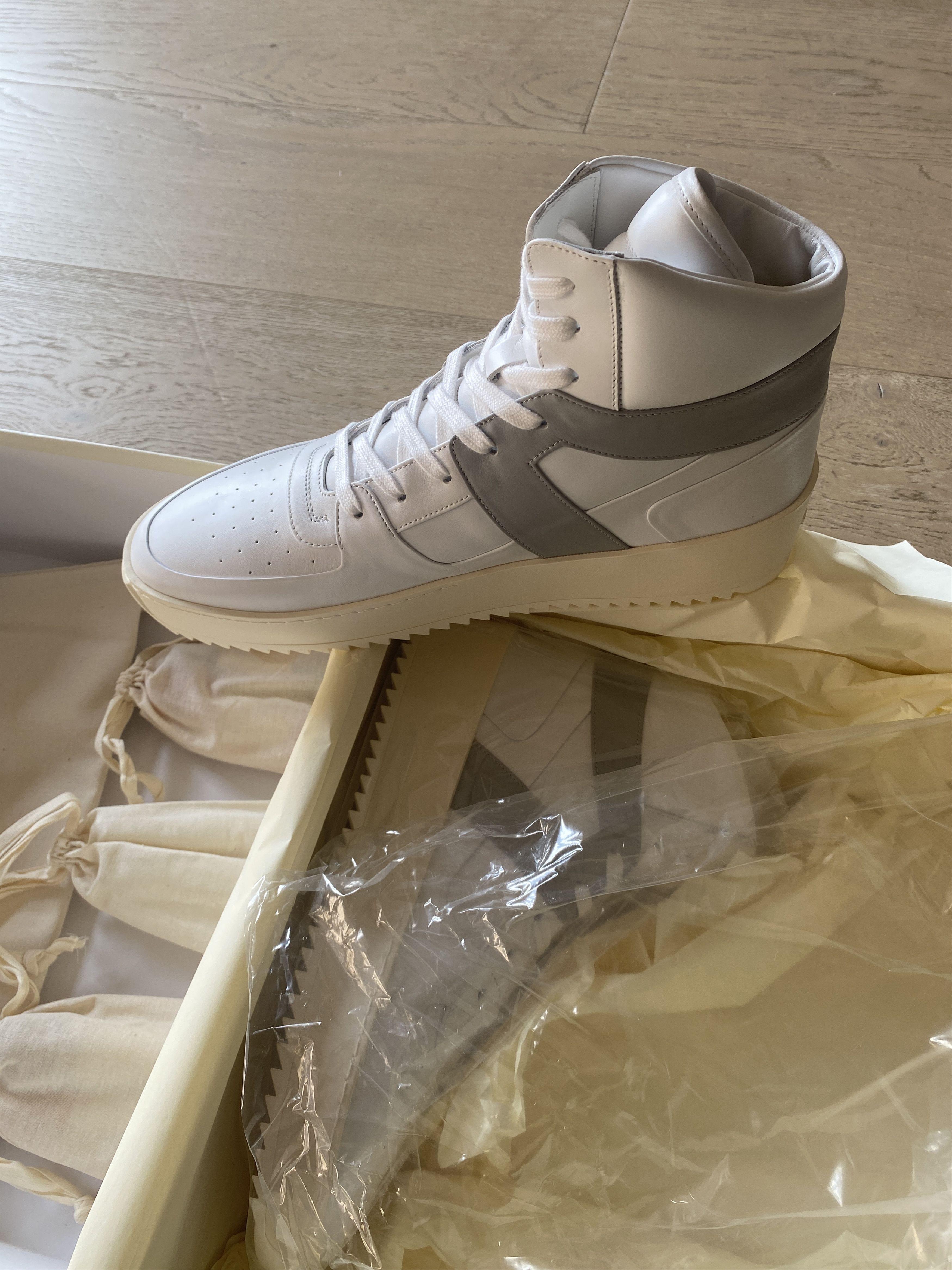 Fear of God Fear of god sneakers bball basketball fog 45 NIB Size US 12 / EU 45 - 3 Thumbnail