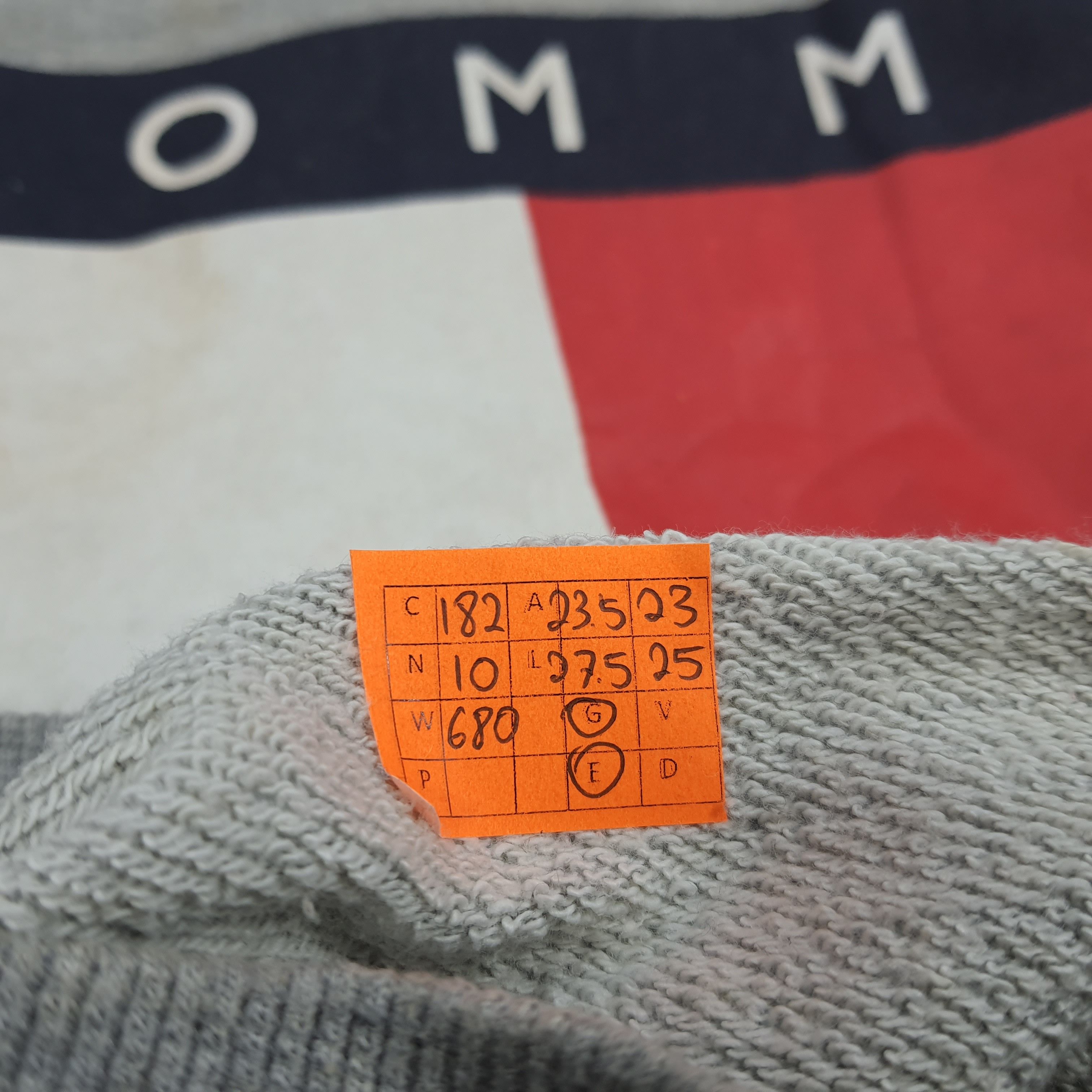 Tommy Hilfiger × Vintage Vintage Tommy Hilfiger Big Logo Hoodie Size US L / EU 52-54 / 3 - 7 Thumbnail