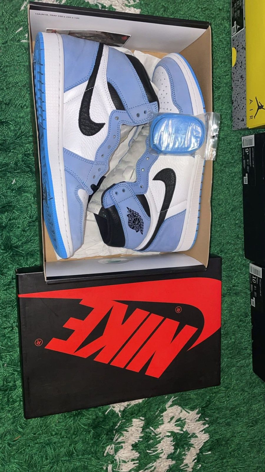Jordan Brand Jordan 1 High UNC Size US 11 / EU 44 - 5 Thumbnail