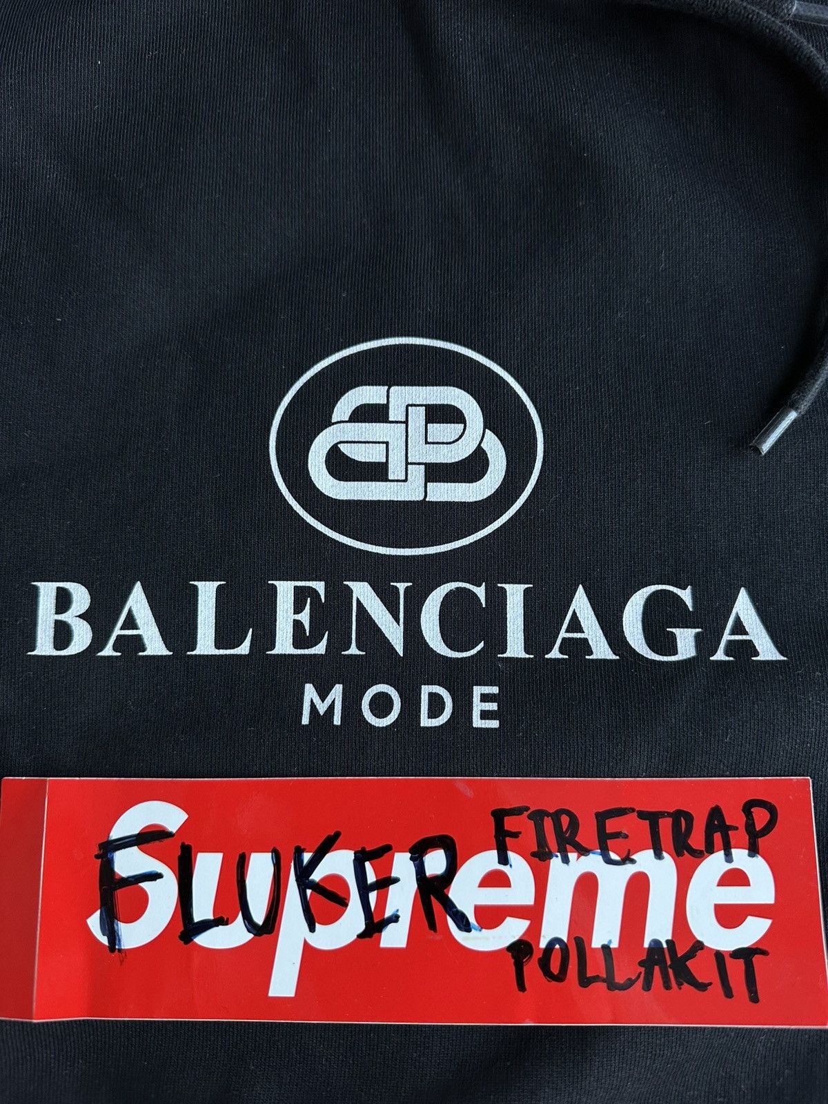 Balenciaga Balenciaga BB Mode Hoodie used 9/10 size XL Size US XL / EU 56 / 4 - 3 Thumbnail