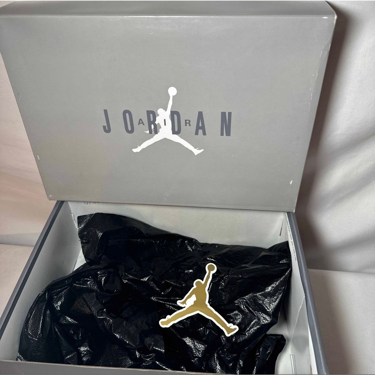 Jordan Brand × Nike Size 6 - Air Jordan 11 Retro GS Cool Grey 2021 Men's Shoes Size US 6 / EU 39 - 10 Thumbnail