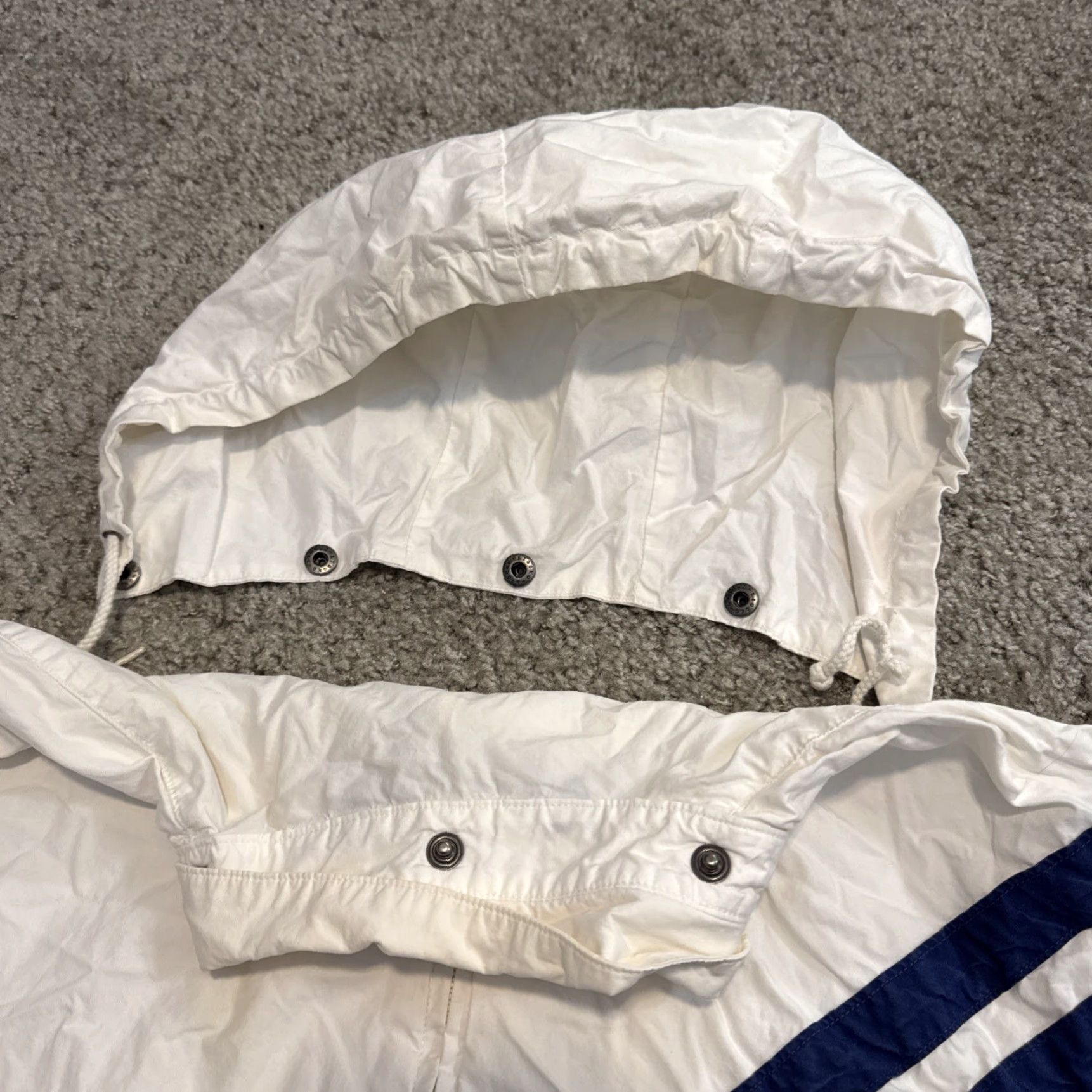 Polo Ralph Lauren VINTAGE Polo Ralph Lauren Lightweight Cotton White Navy Jacket Hooded Crest L Unisex Adults Windbreaker Mens/ Womens Size US L / EU 52-54 / 3 - 3 Thumbnail