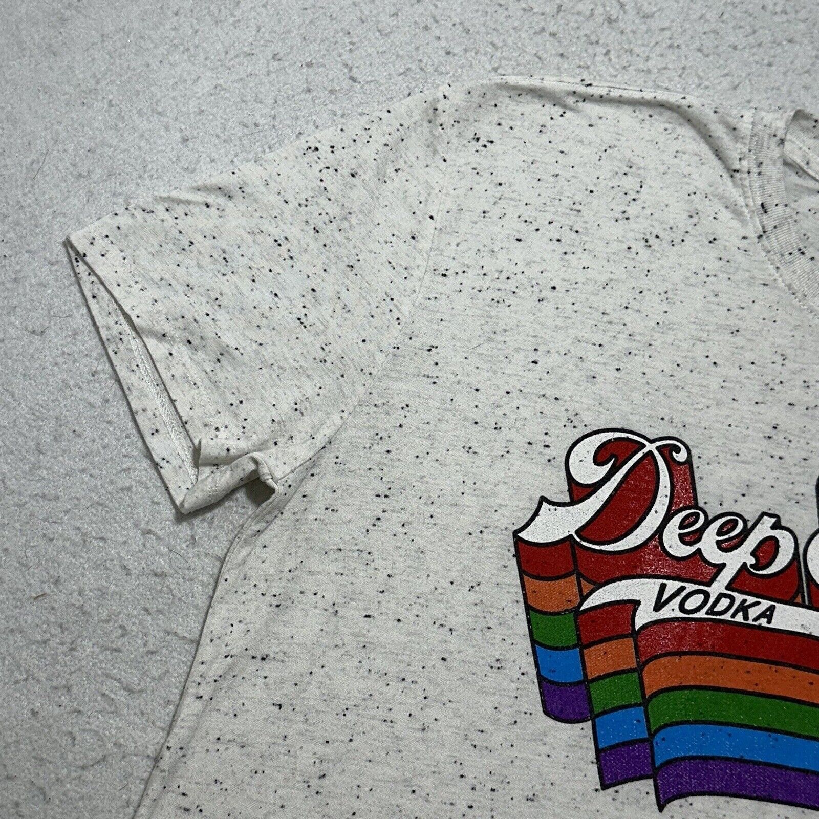 Other Deep Eddy Vodka Large Rainbow Logo Graphic TShirt Threadfast Size US L / EU 52-54 / 3 - 6 Thumbnail