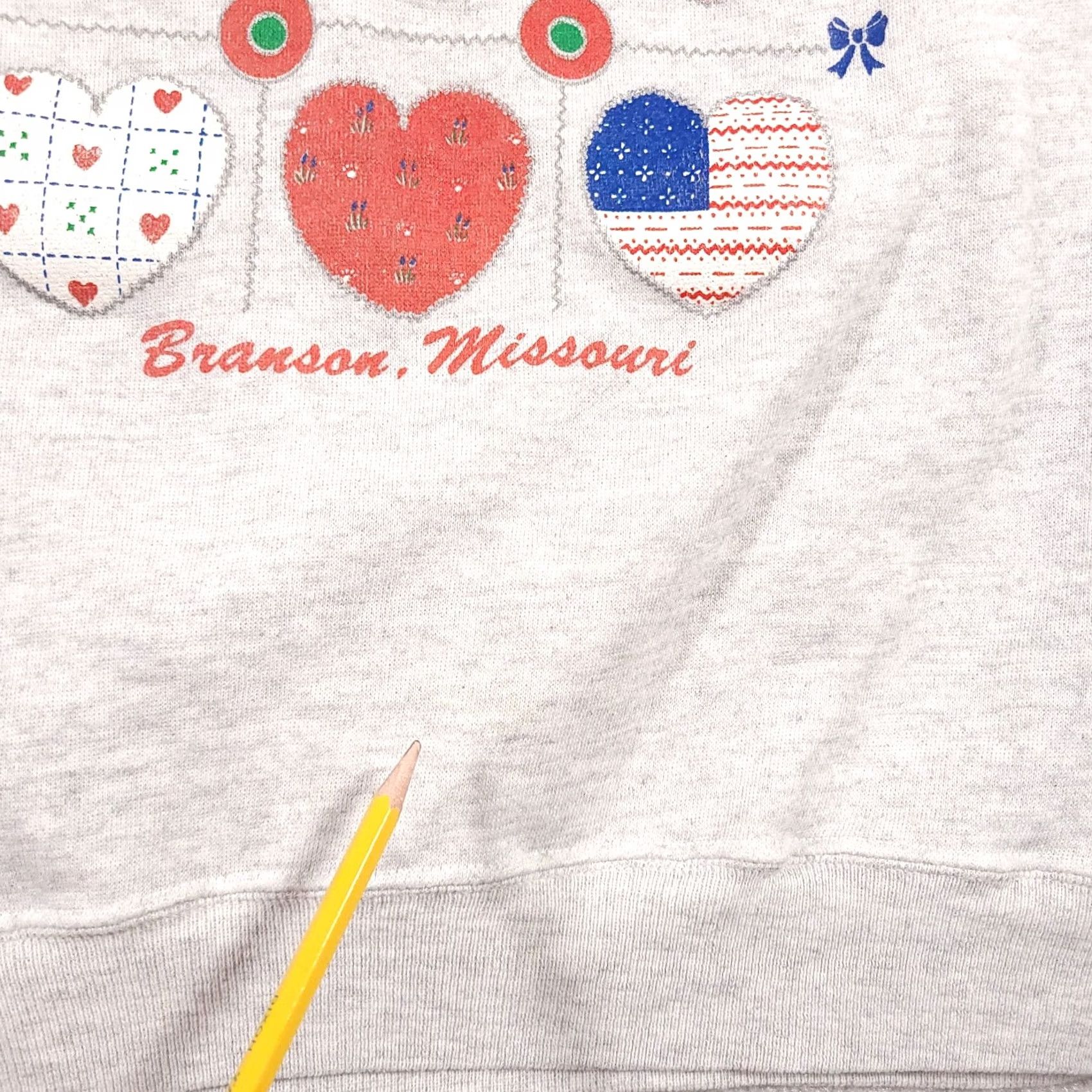 Hanes VINTAGE Hanes Crewneck Sweatshirt Women's Large Gray Branson Hearts USA Made Size L / US 10 / IT 46 - 5 Thumbnail