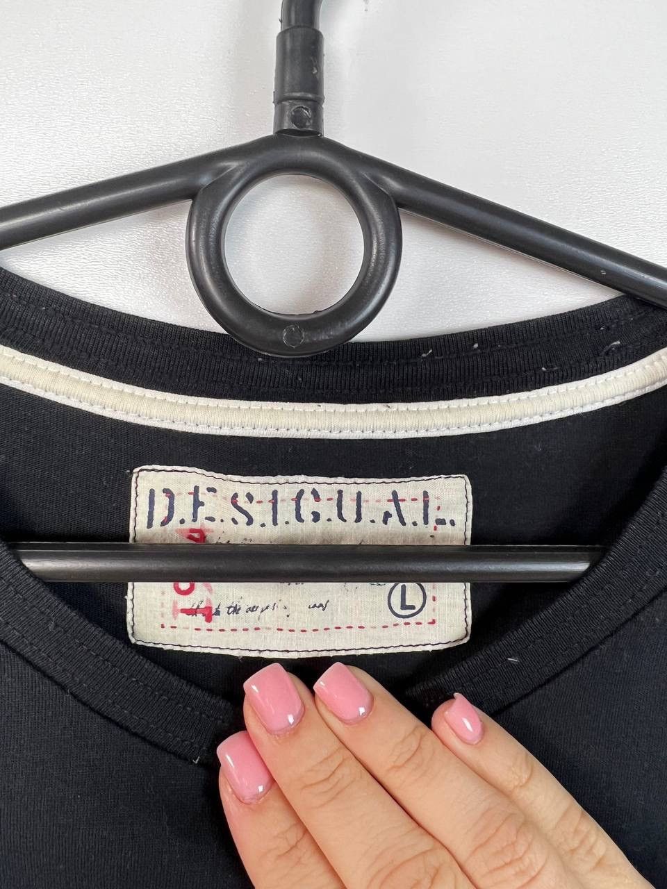 Desigual Desigual luxury t-shirts size L Size US L / EU 52-54 / 3 - 5 Thumbnail