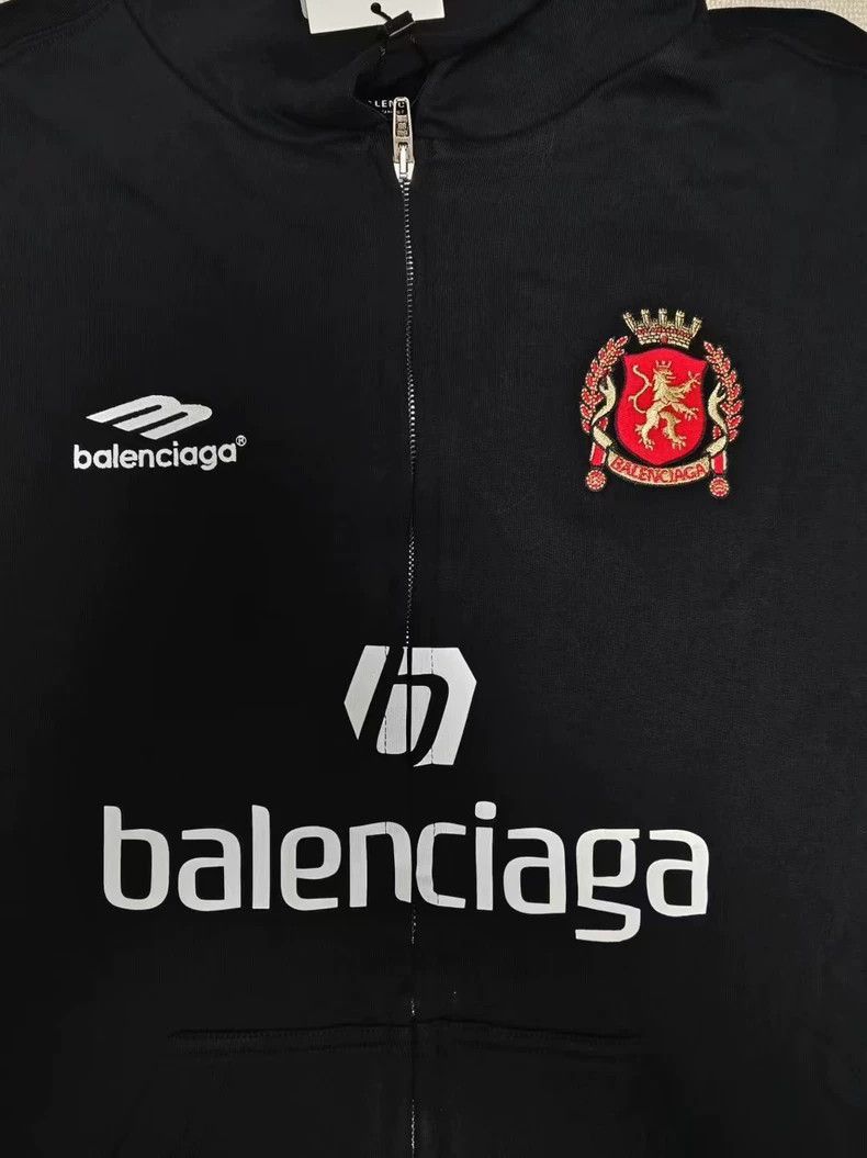 Balenciaga Balenciaga 24 Spring Manchester United Soccer Lion Logo 3Bs Size US XS / EU 42 / 0 - 3 Thumbnail
