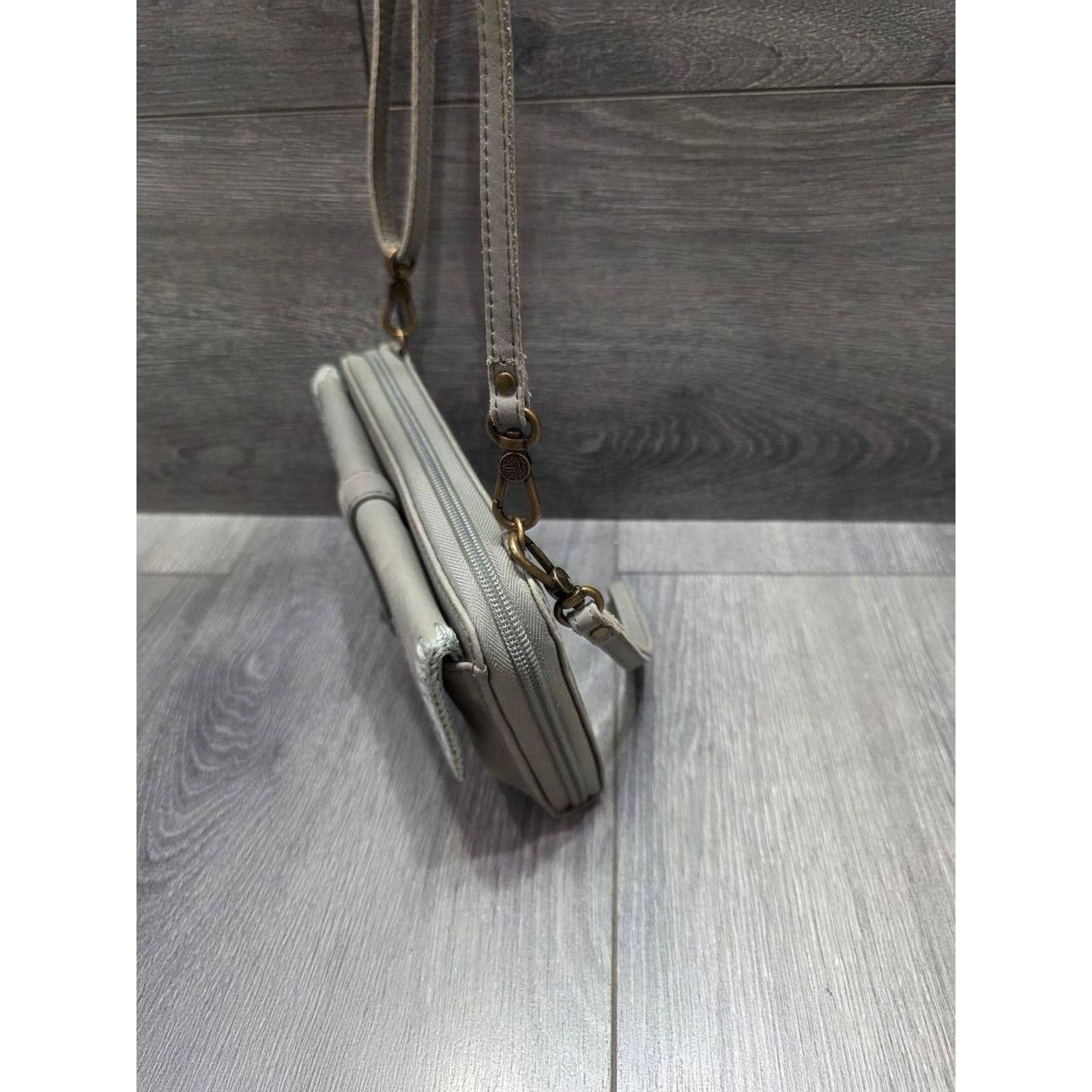 The Sak The Sak Genuine Leather Crossbody Bag Silver B000469 Size ONE SIZE - 5 Thumbnail