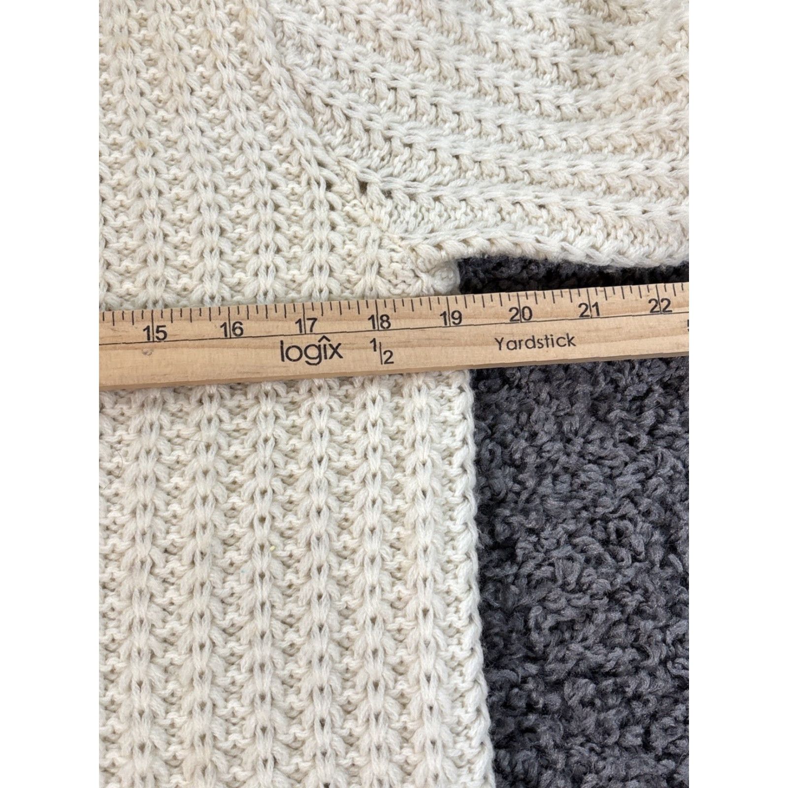 Vintage VINTAGE Hand Knitted Wool Cardigan Sweater Womens Medium Ivory Cable Knit Crew Neck Fisherman 90s Size M / US 6-8 / IT 42-44 - 3 Thumbnail