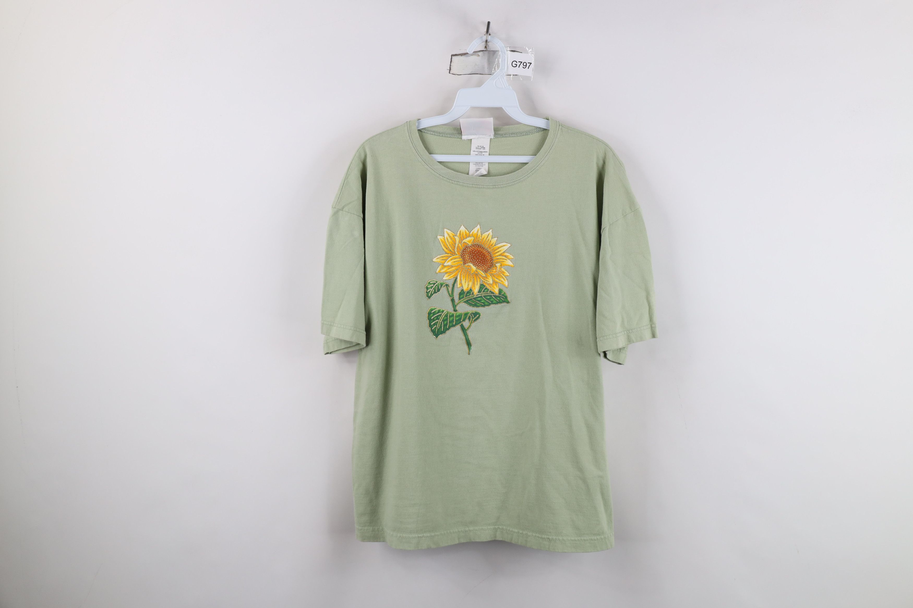 Vintage Vintage 90s Streetwear Nature Sunflower T-Shirt Green USA Size US L / EU 52-54 / 3 - 1 Thumbnail