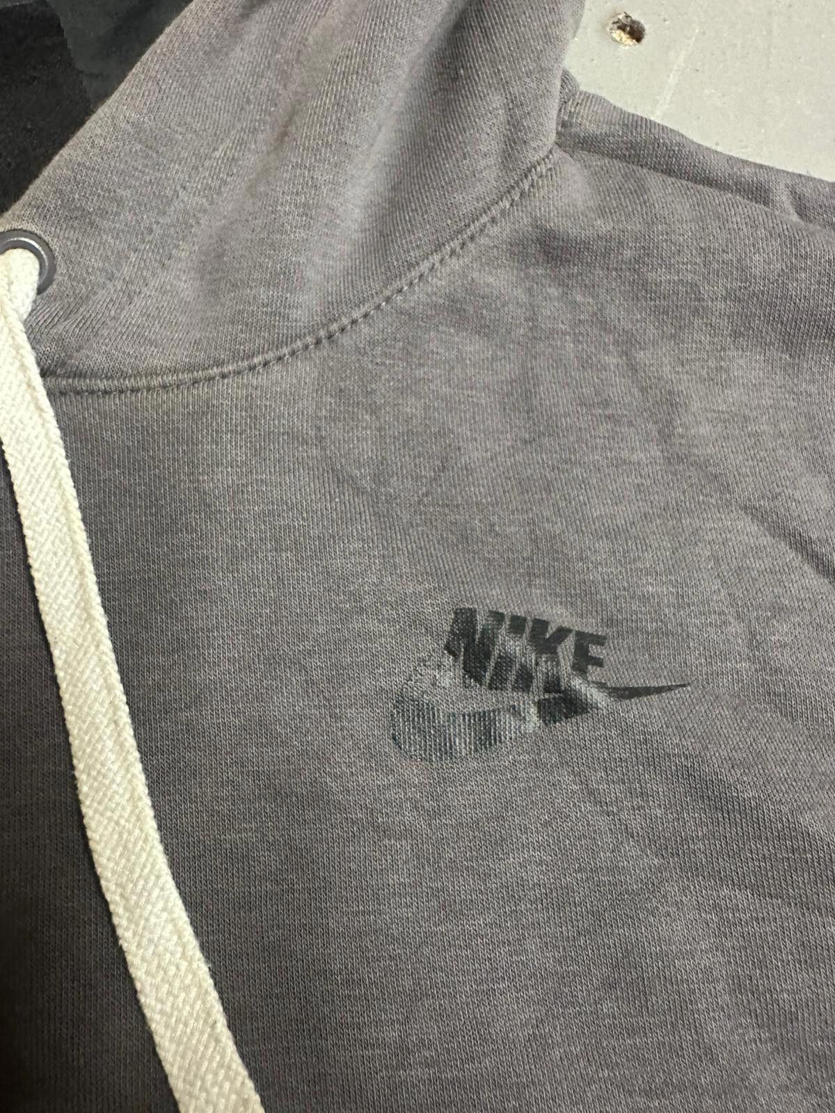 Nike Nike Grey Pullover Hoodie with Black Accents Size US S / EU 44-46 / 1 - 2 Thumbnail