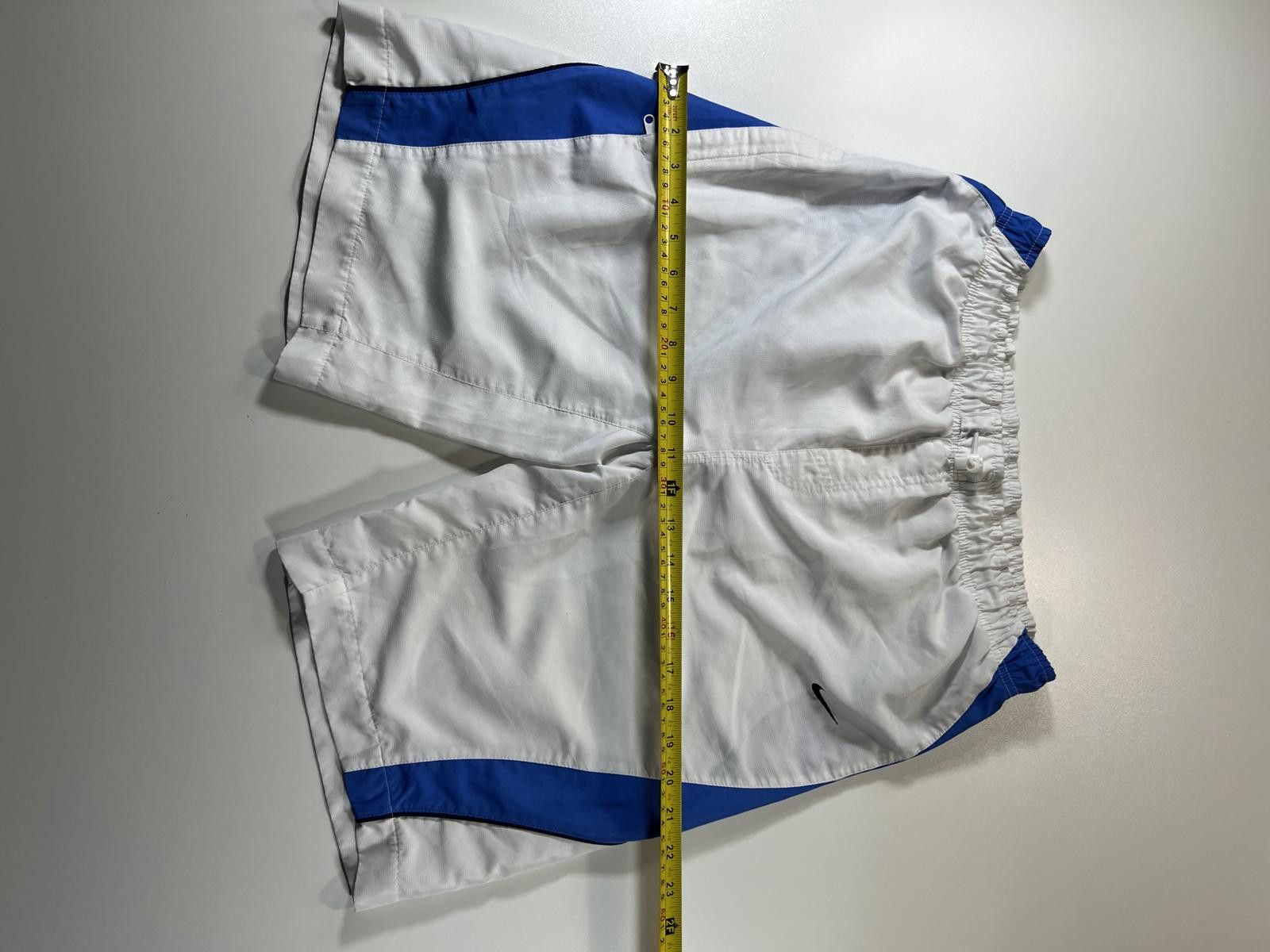 Nike Vintage Nike Men's White and Blue Athletic Shorts Size S Size US 30 / EU 46 - 6 Thumbnail