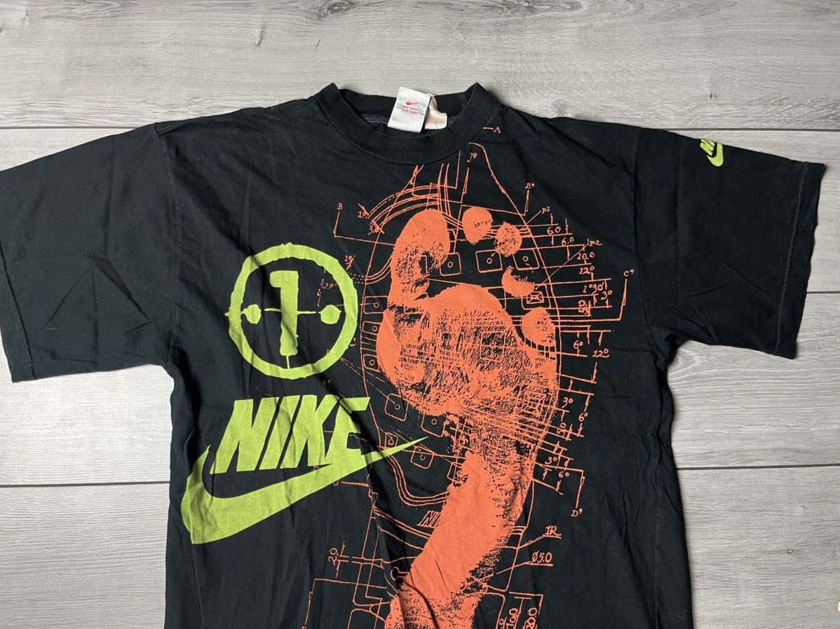 Nike Vintage 1990s Nike Europe Air Max Footprint Swoosh Tshirt Size US L / EU 52-54 / 3 - 3 Thumbnail