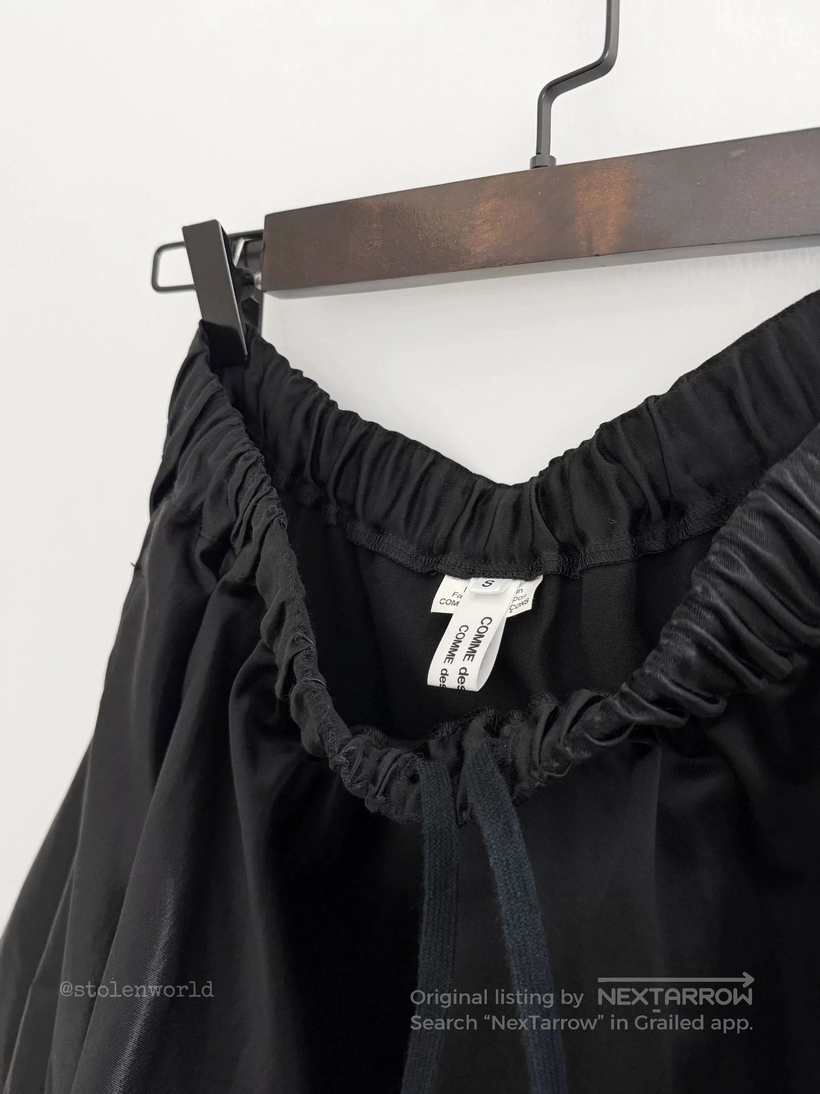 Comme des Garcons unique structured hemline black skirt. Size 23" - 6 Thumbnail