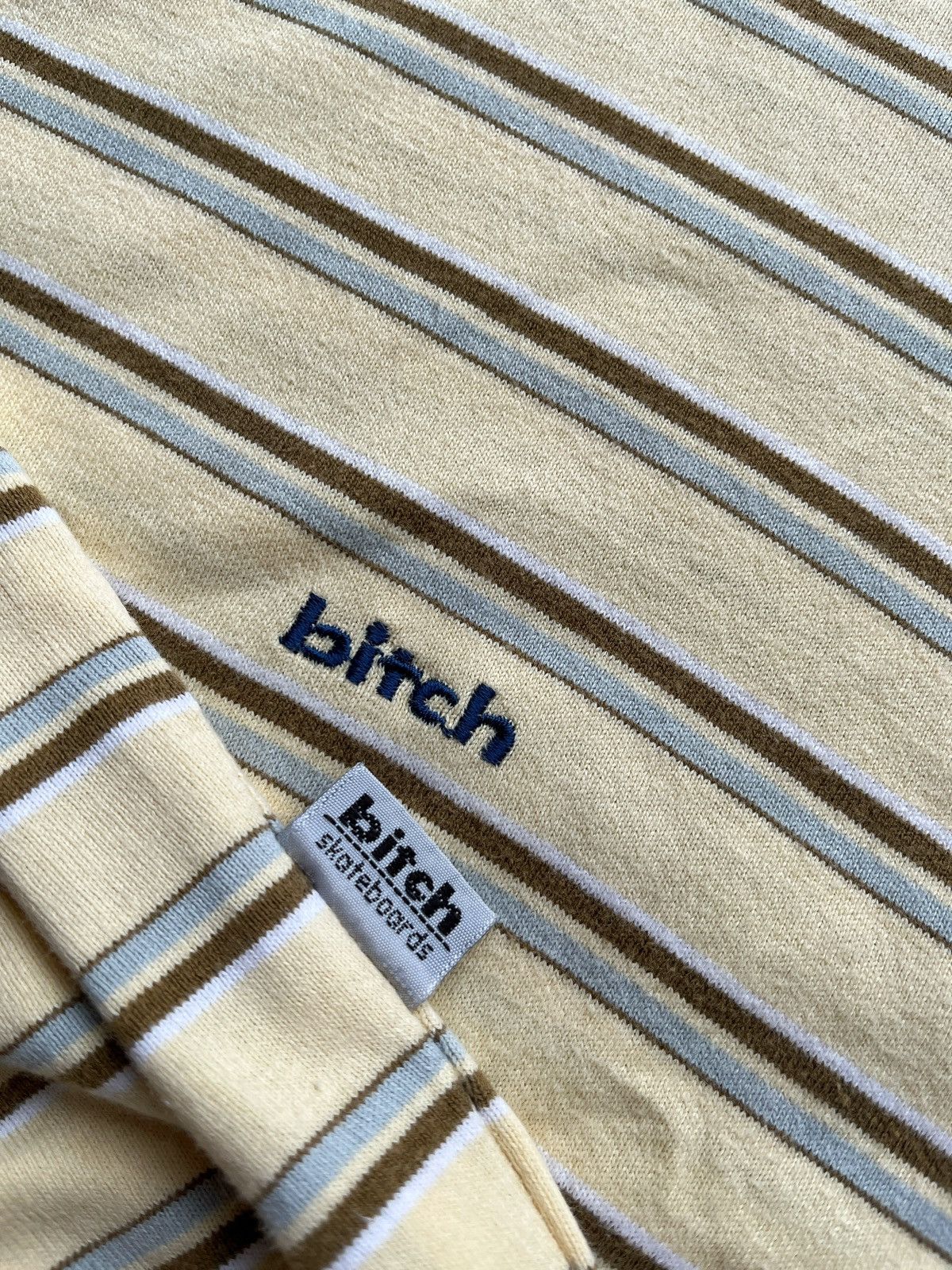 Girl Skateboards 90s Bitch Skateboard Salur Tee Size US L / EU 52-54 / 3 - 3 Thumbnail