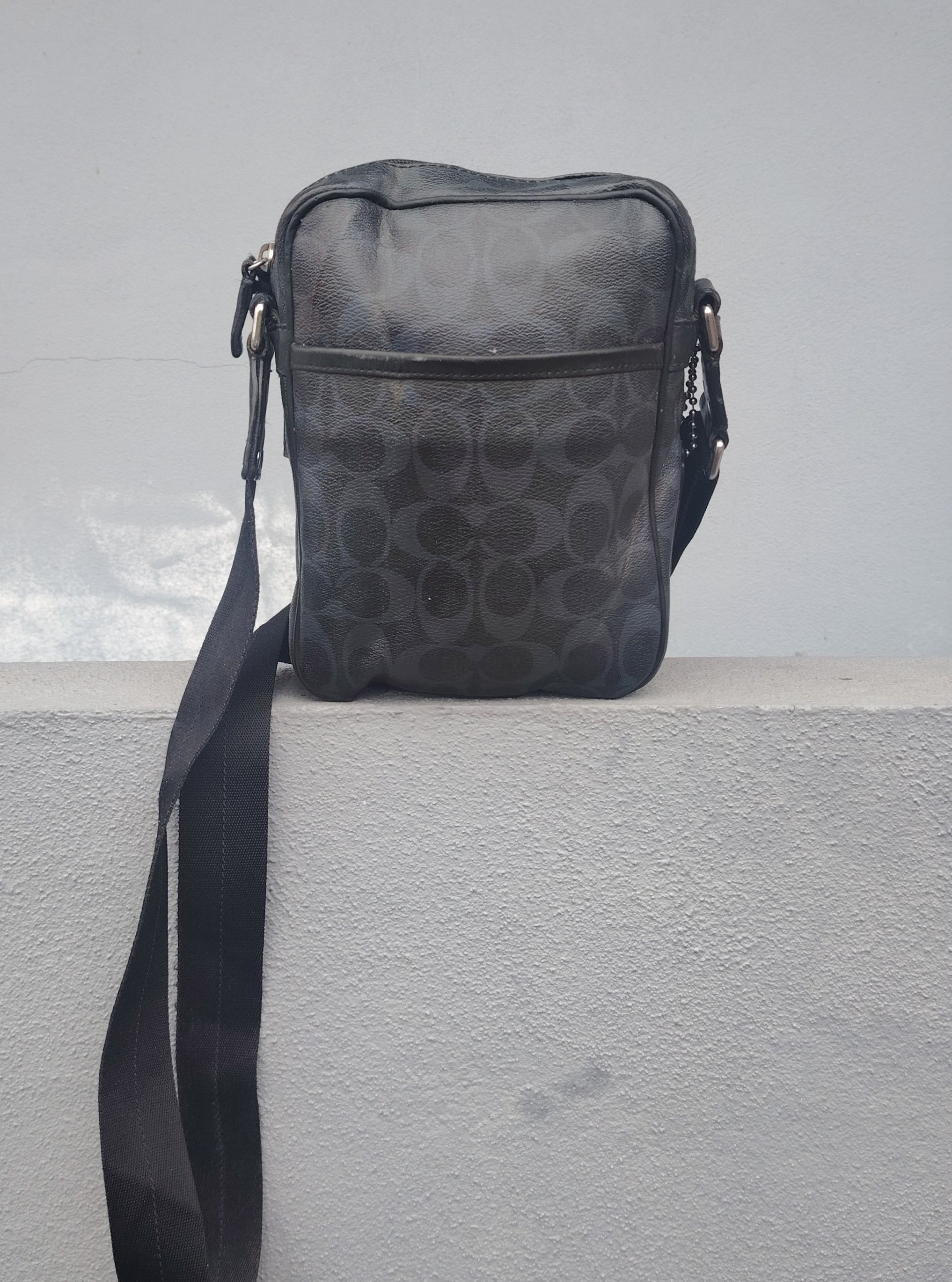 Coach Vintage Coach Signature Sling Bag Size ONE SIZE - 2 Thumbnail