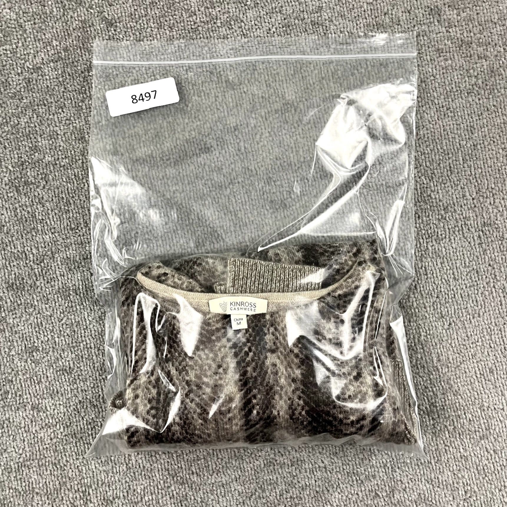 Vintage KINROSS Sweater Women Cropped Crew Neck Brown Snake Print Cashmere Long Sleeve M Regular Size M / US 6-8 / IT 42-44 - 7 Thumbnail