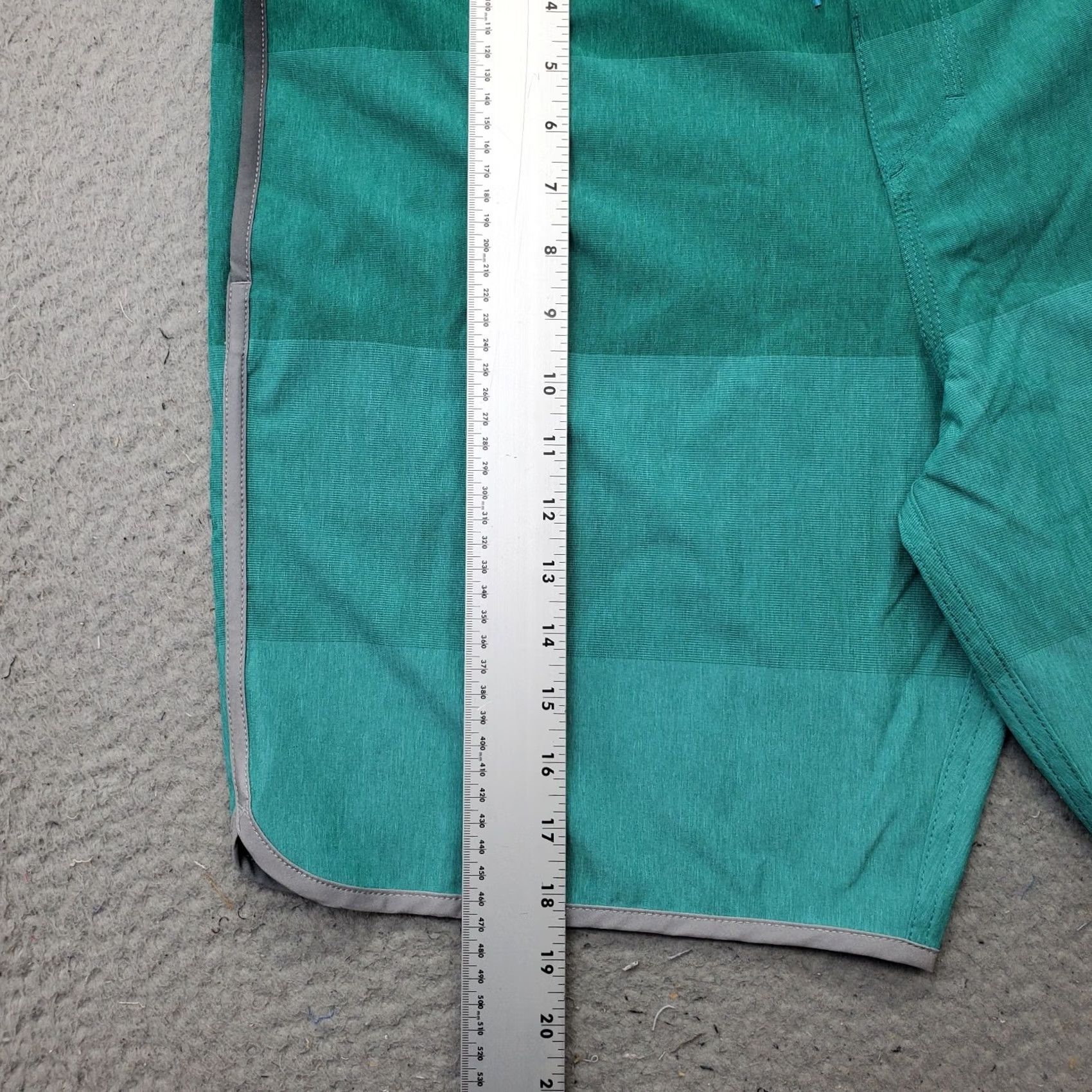 Quiksilver Quiksilver Board Shorts Men 34 Multi Patch Logo Swimwear Surf Surfing Water Polo Size US S / EU 44-46 / 1 - 4 Thumbnail