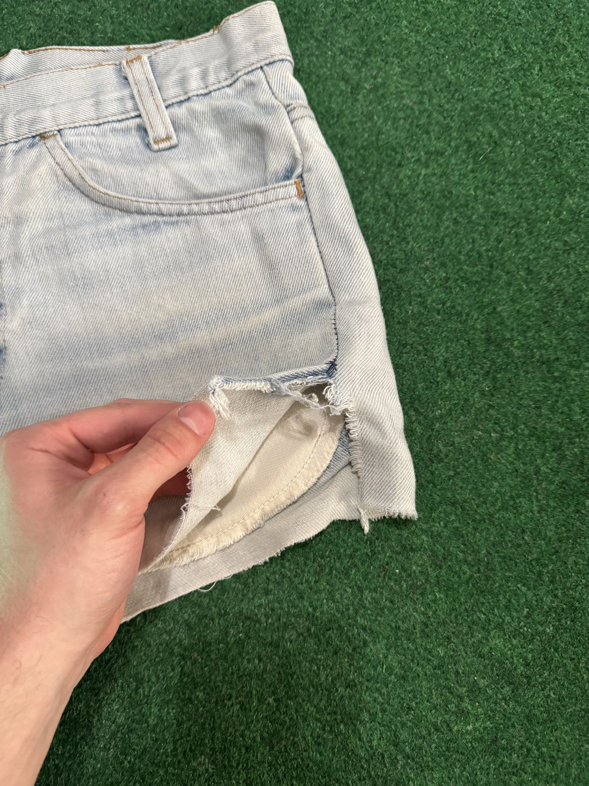 Levi's Vintage Clothing Levis Cutoff Jorts 28 Light Wash Distressed Denim Shorts Size 28" / US 6 / IT 42 - 4 Thumbnail