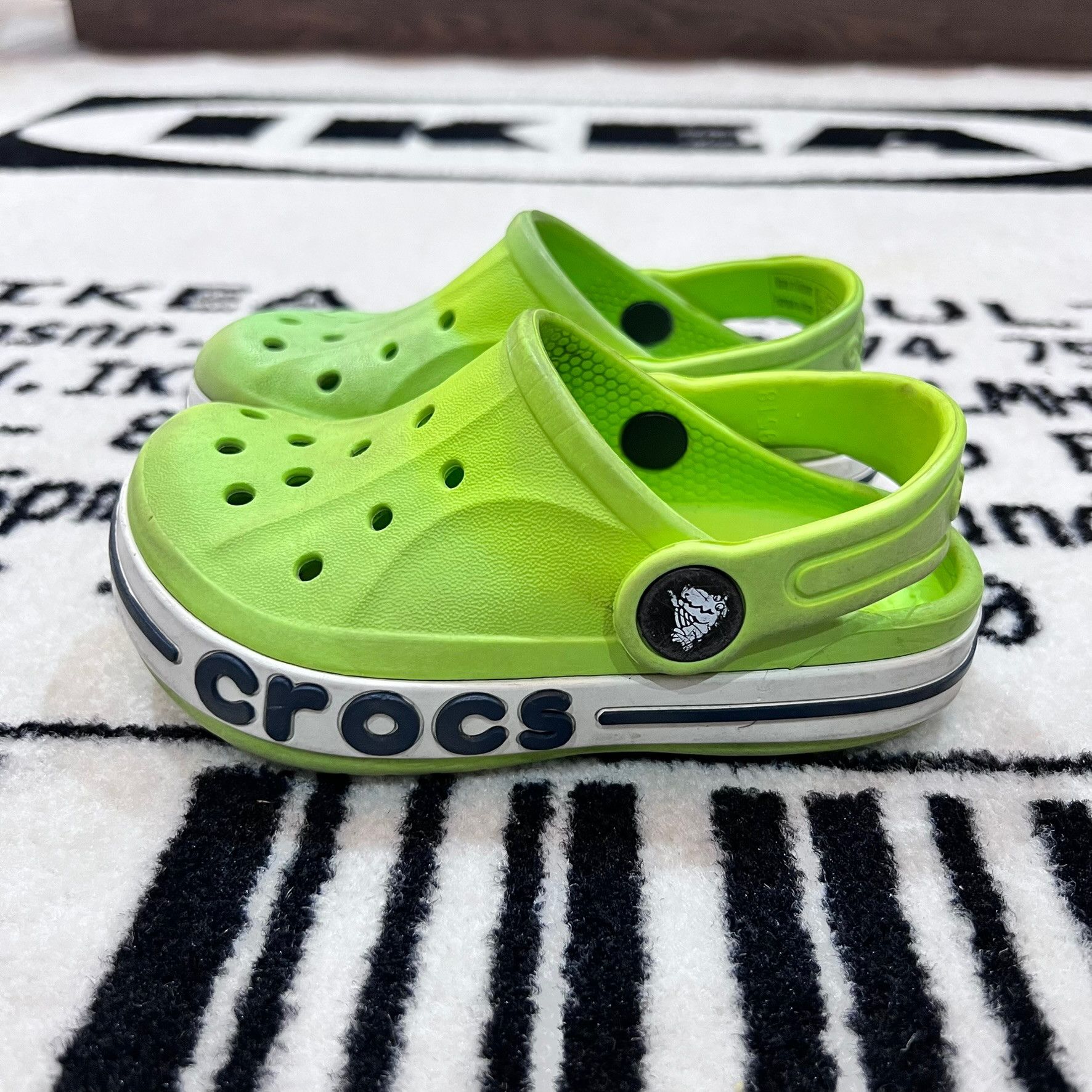Crocs Kids Crocs Lime Green Size 7C Boys Girls Clogs Size US 7 / EU 40 - 3 Thumbnail