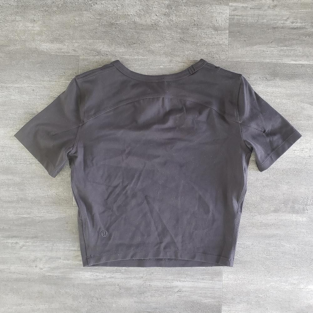 Lululemon Black Aligned Angles Lululemon Short Sleeve Size S / US 4 / IT 40 - 2 Thumbnail