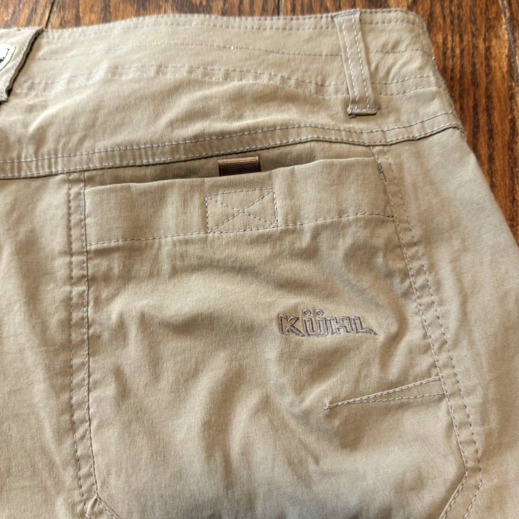 Vintage Kuhl Shorts Mens 36 Beige Hiking Cargo Outdoor Nylon Stretch 12” Inseam Size US 36 / EU 52 - 6 Thumbnail