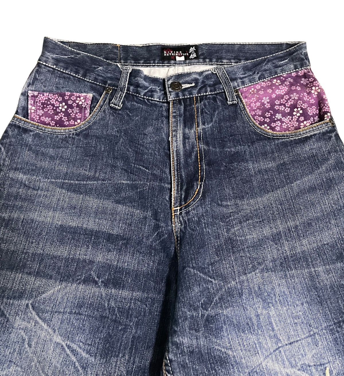 Japanese Brand Vintage Divine Retribution Multi Pocket Sukajan Jeans 1990s Size US 32 / EU 48 - 4 Thumbnail