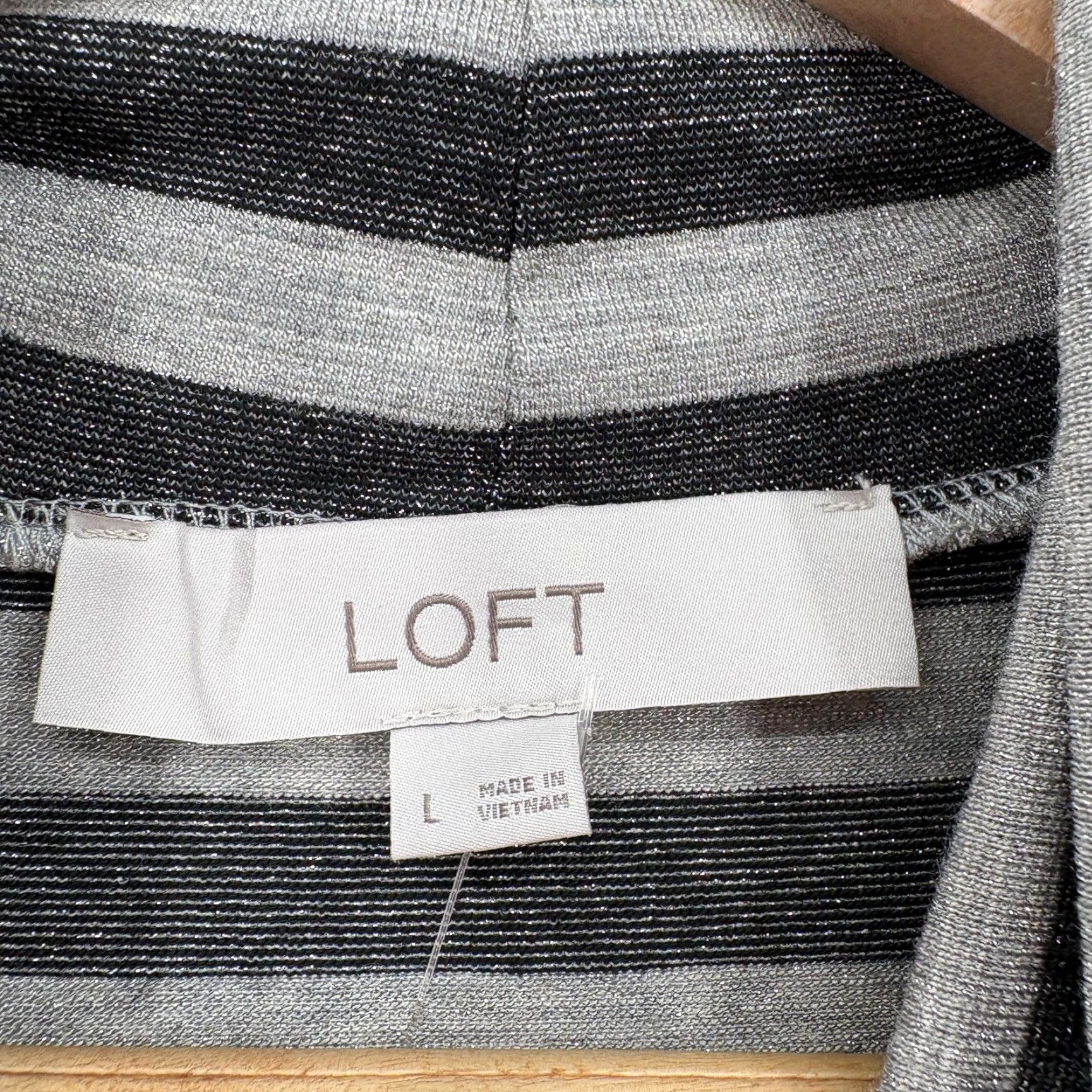 Loft LOFT Shirt Womens Large Gray Metallic Stripe Cowl Neck Long Sleeve Top NWT Size L / US 10 / IT 46 - 4 Thumbnail