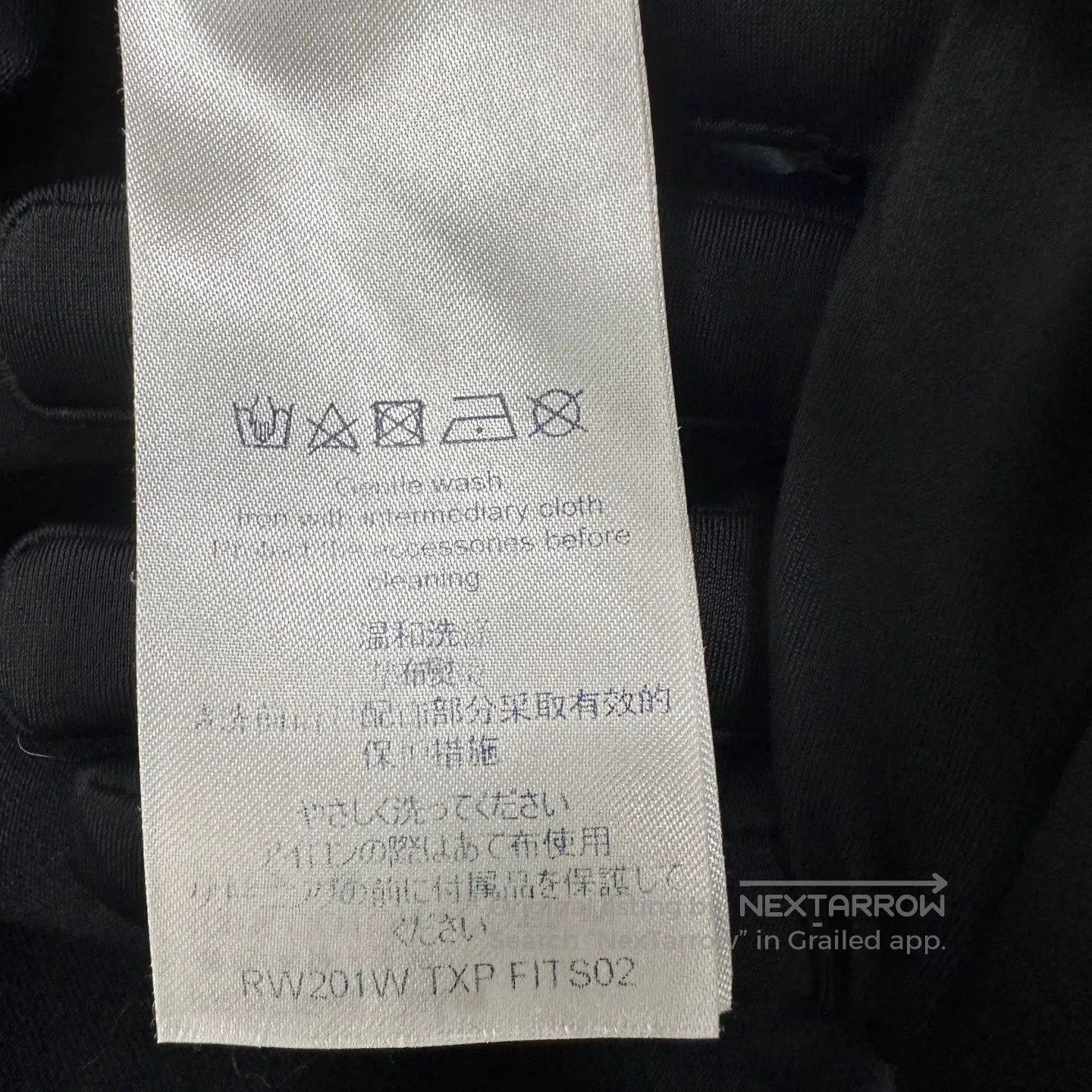 Louis Vuitton Louis Vuitton Black Letter Print Chain Tee. Size US M / EU 48-50 / 2 - 4 Thumbnail