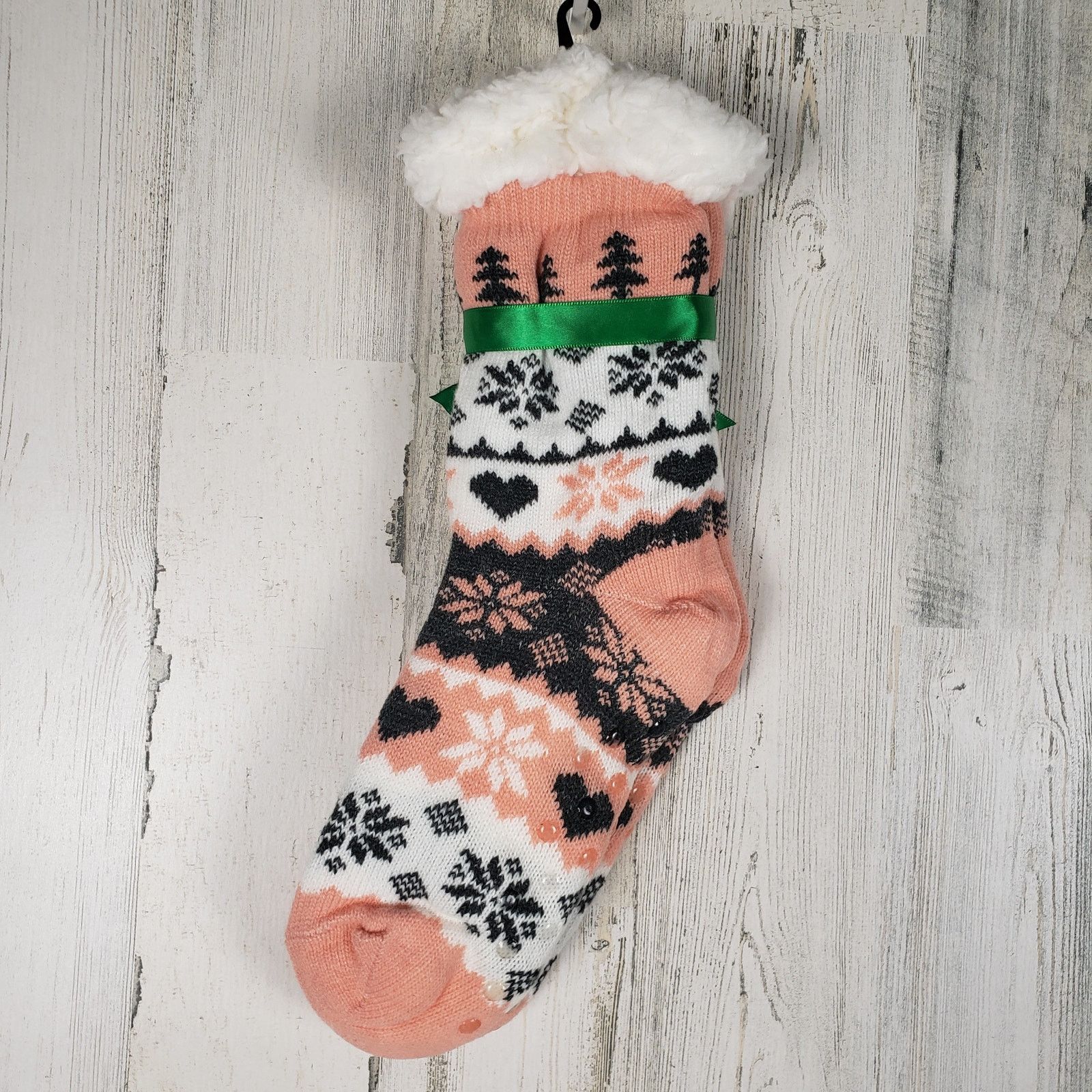 Other NWT Sherpa Lined Knit Winter Snowflake No-Slip Slipper Socks Size ONE SIZE - 6 Thumbnail