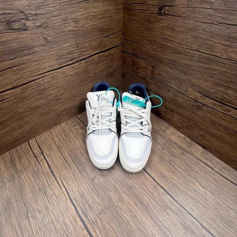 Louis Vuitton LV Louis Vuitton Trainer Sneakers Size 43-2506 Size US 10 / EU 43 - 2 Thumbnail