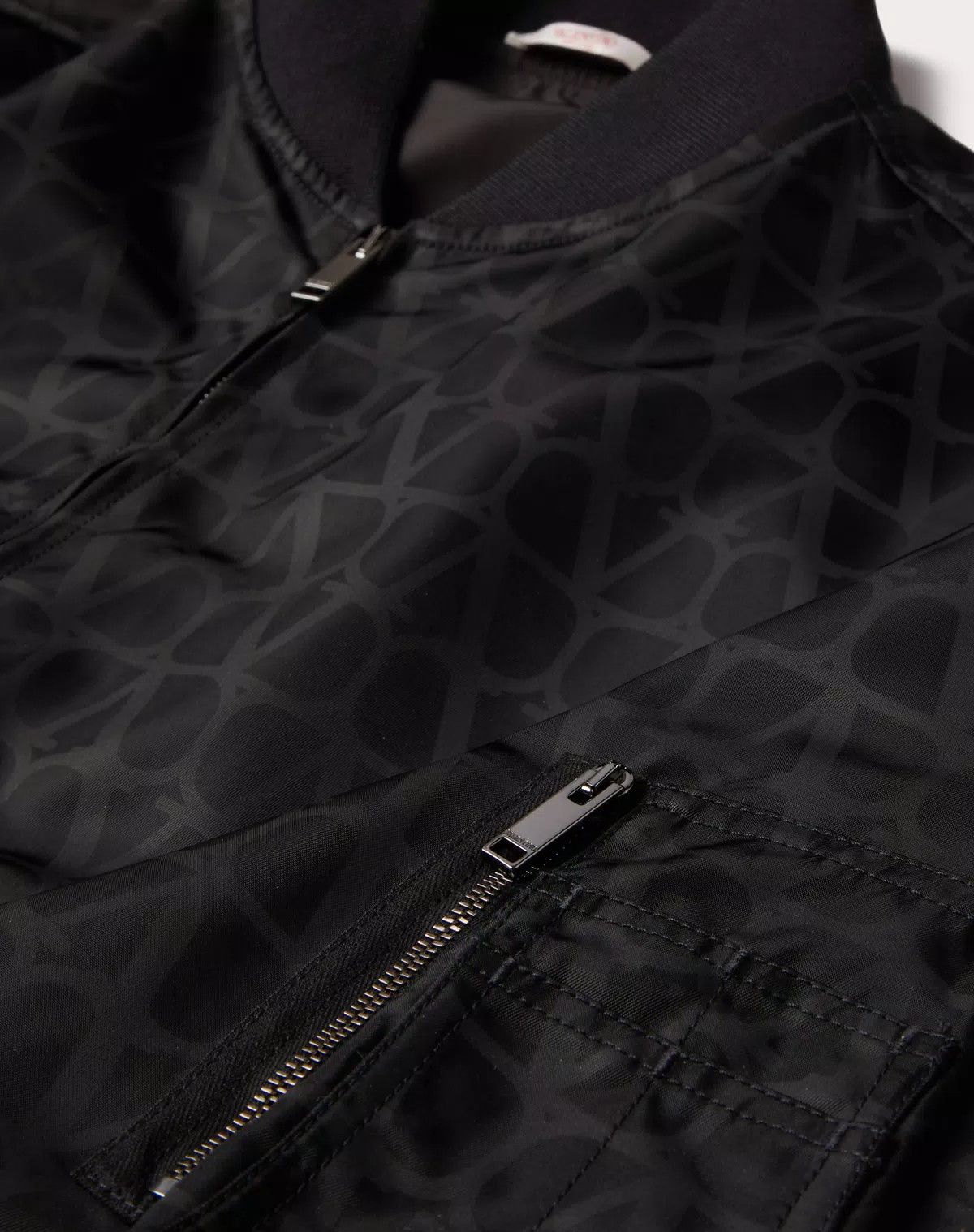 Valentino oc11z0725 Nylon Bomber Jacket in Black Size US L / EU 52-54 / 3 - 7 Thumbnail