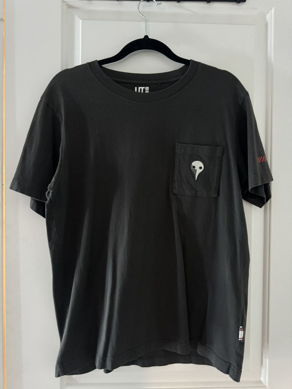 Japanese Brand Anime Evangelion Uniqlo Pocket T-shirt Size US M / EU 48-50 / 2 - 1 Thumbnail