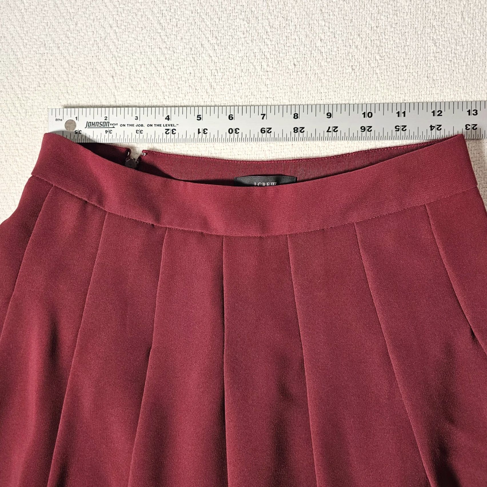 J.Crew J.CREW COLOR BLOCK PLEATED SKIRT SIZE 00 SIDE ZIPPER LINED SHORT MAROON NAVY POLYESTER JOB? Size 24" / US 00 / IT 34 - 4 Thumbnail