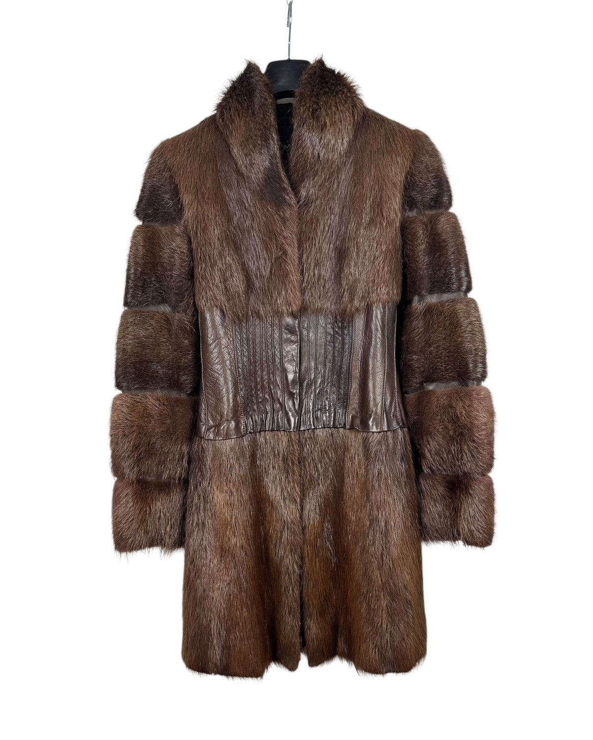 Designer × Genuine Leather Maryna Yaroslavskaya Real Fur Nutria Leather Coat size S Size S / US 4 / IT 40 - 14 Thumbnail